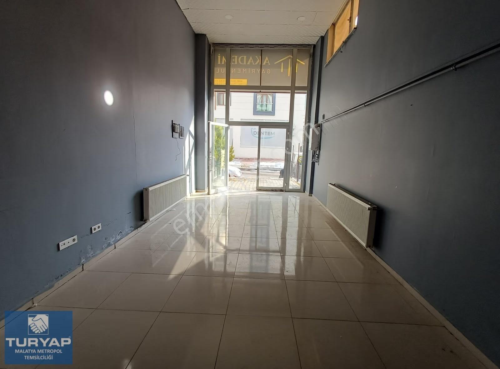 Turyap Metropol'den Güngör Caddesinde 65 M² Kiralık Dükkan