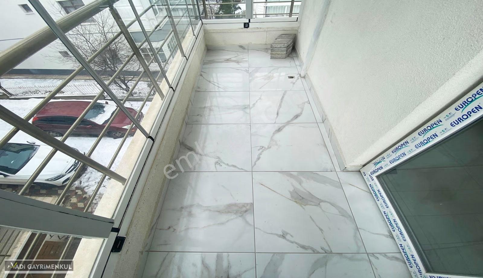 Vadi'den Karakaya'da-geniş Mutfak-teras Balkon-e.banyo-ferah-4+1 - Görsel 4