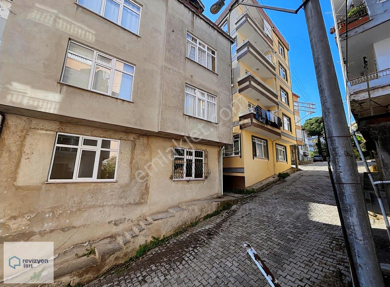 Revizyon'dan Meydana 1 Adım 3+1 Kiralık Doğalgazlı - Görsel 13