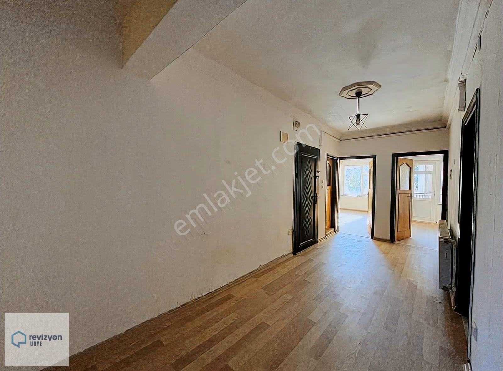 Revizyon'dan Meydana 1 Adım 3+1 Kiralık Doğalgazlı - Görsel 19