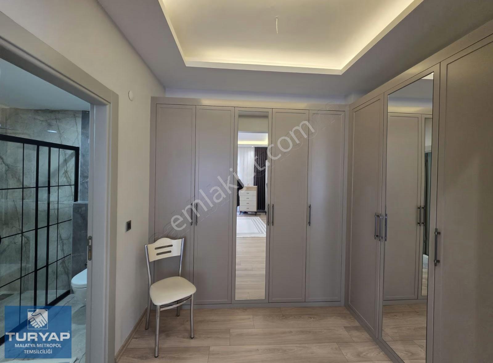 Turyap Metropolden Tecde Kanal Üstünde Satılık 5+1 Premium Villa - Görsel 6