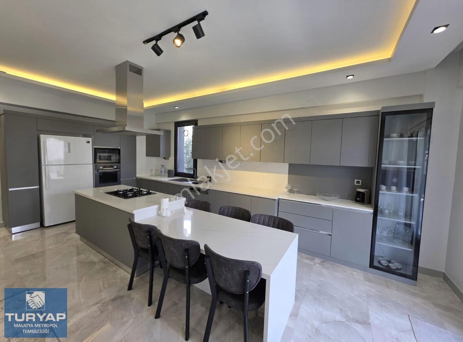Turyap Metropolden Tecde Kanal Üstünde Satılık 5+1 Premium Villa - Görsel 15