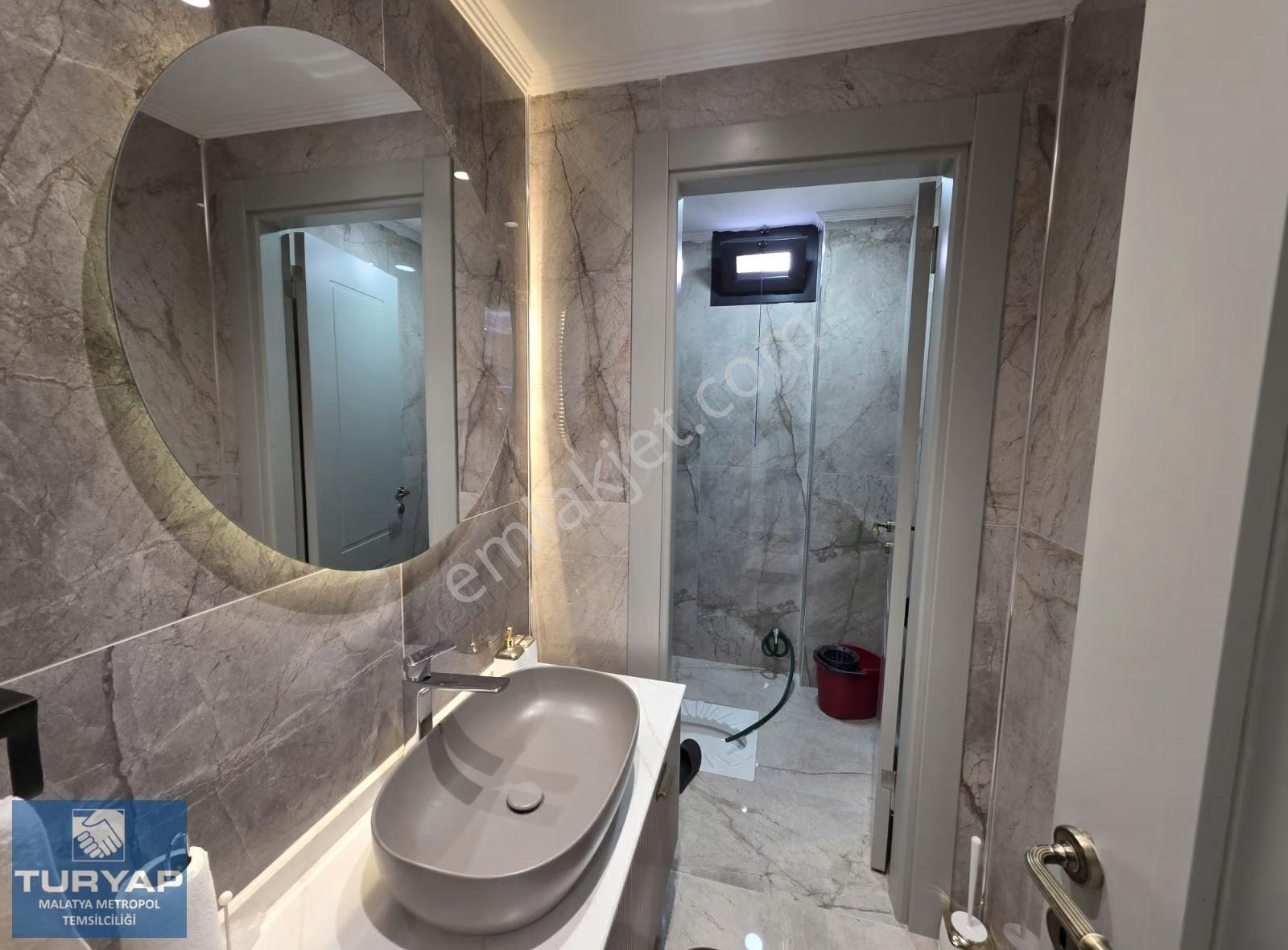 Turyap Metropolden Tecde Kanal Üstünde Satılık 5+1 Premium Villa - Görsel 19