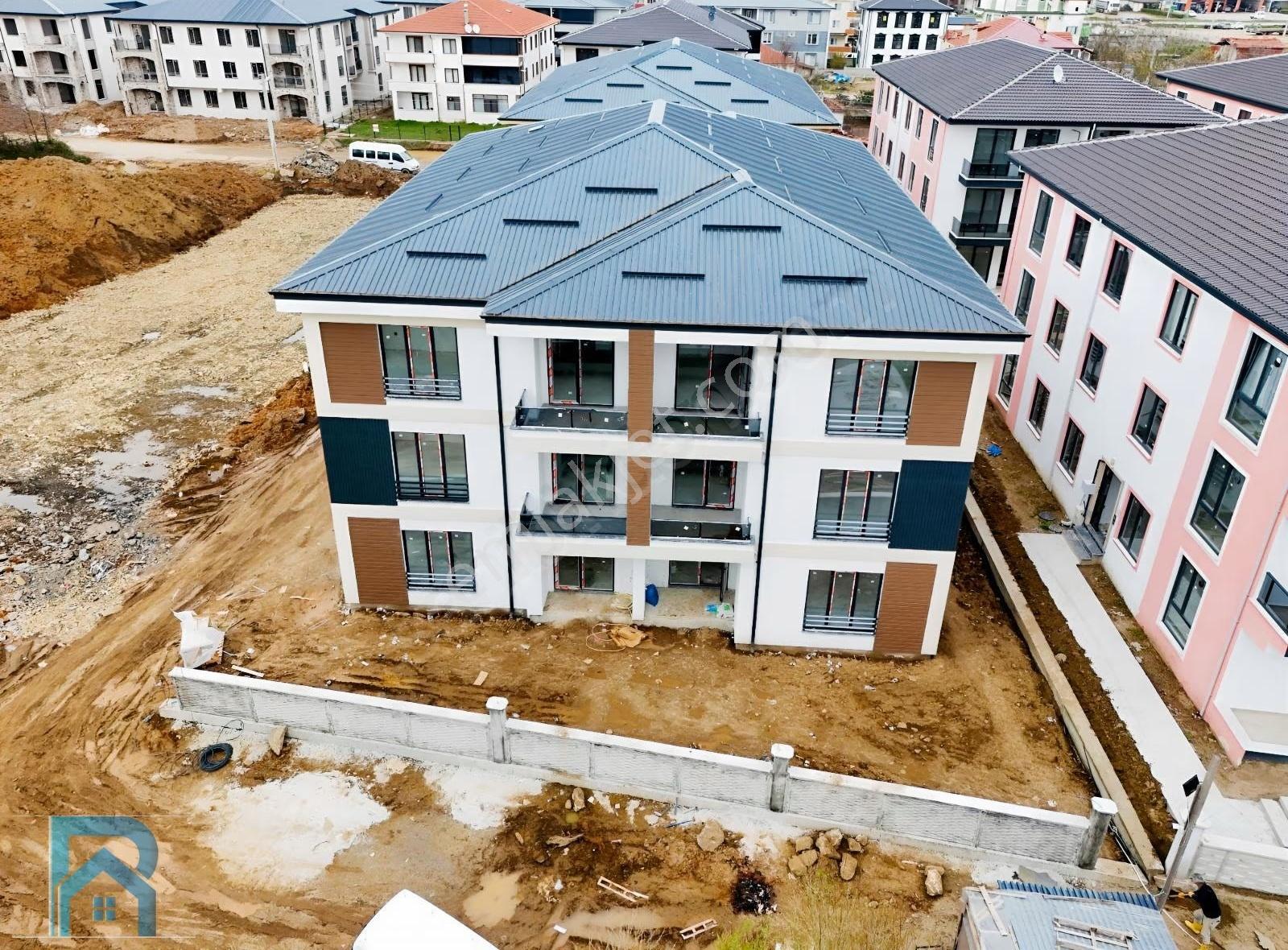 Karasu İlçe Merkezi Ve Denize Yakın Sıfır Mutfak Ayrı Ebev.banyo - Görsel 33