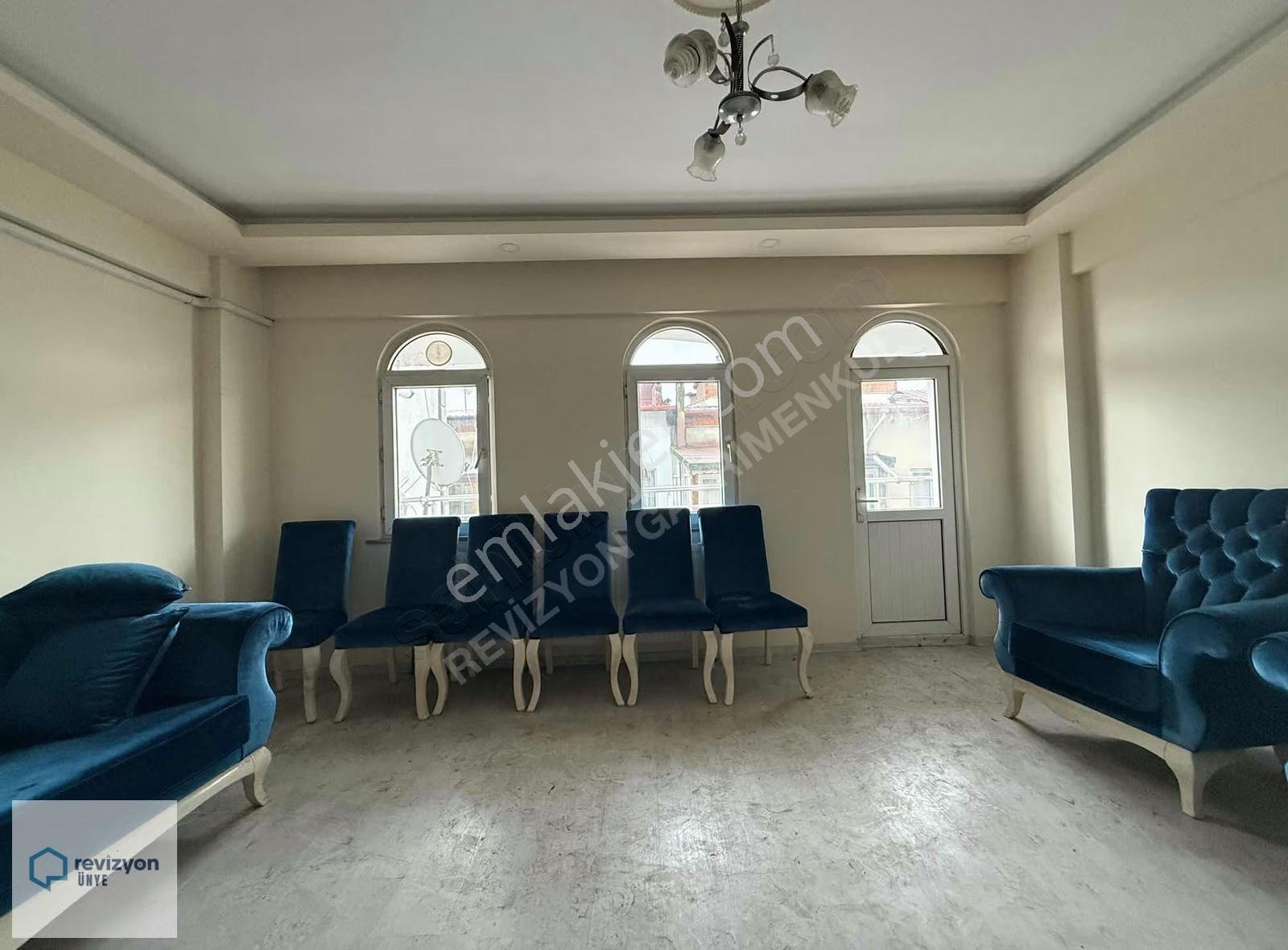 Revizyon'dan Niksar Caddesi Üzerinde Veteriner Mevki 2+1 - Görsel 24