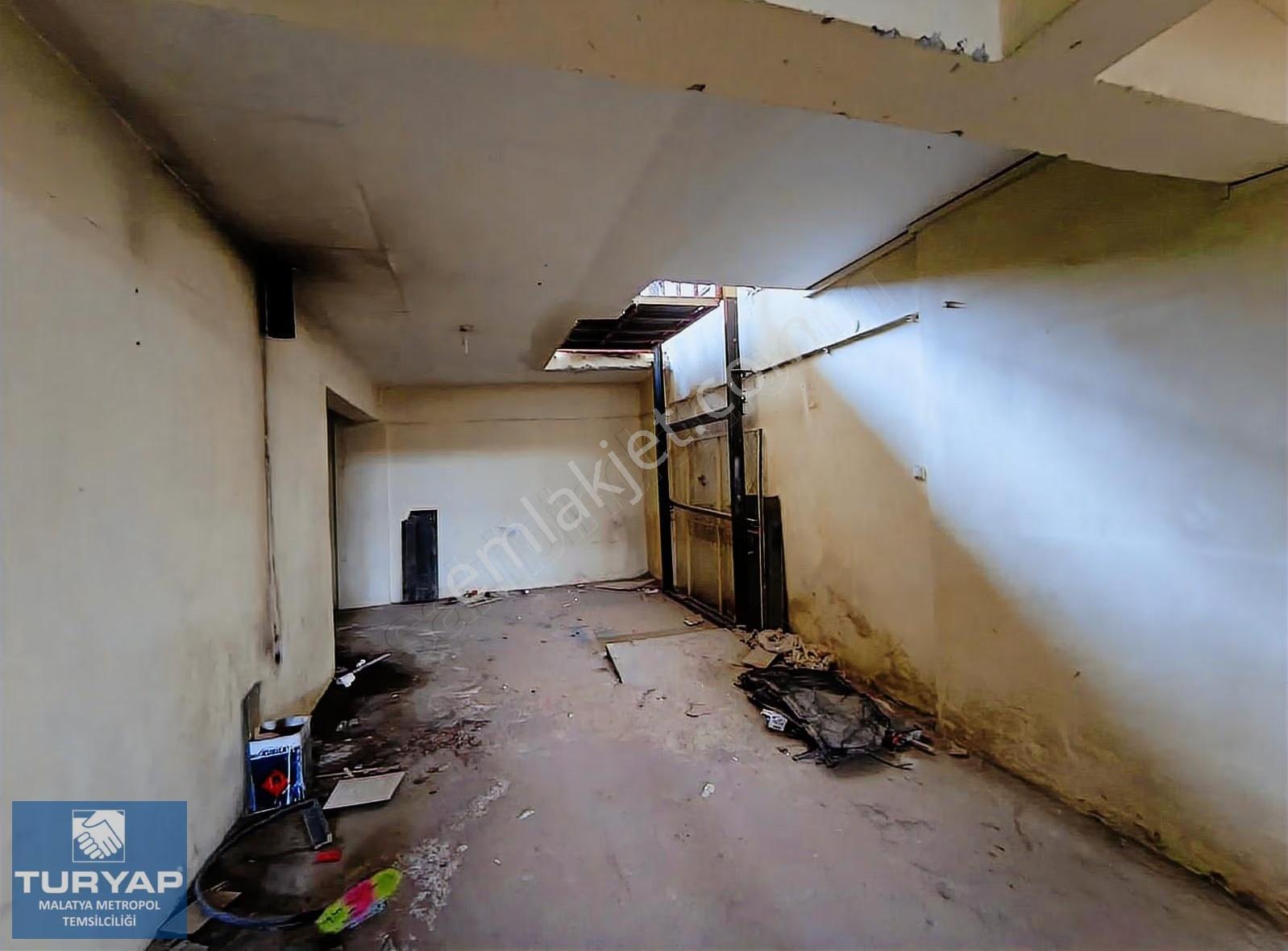 Turyap Metropol'den Salköprü Mahallesi'nde Satılık 185 M² Dükkan - Görsel 2