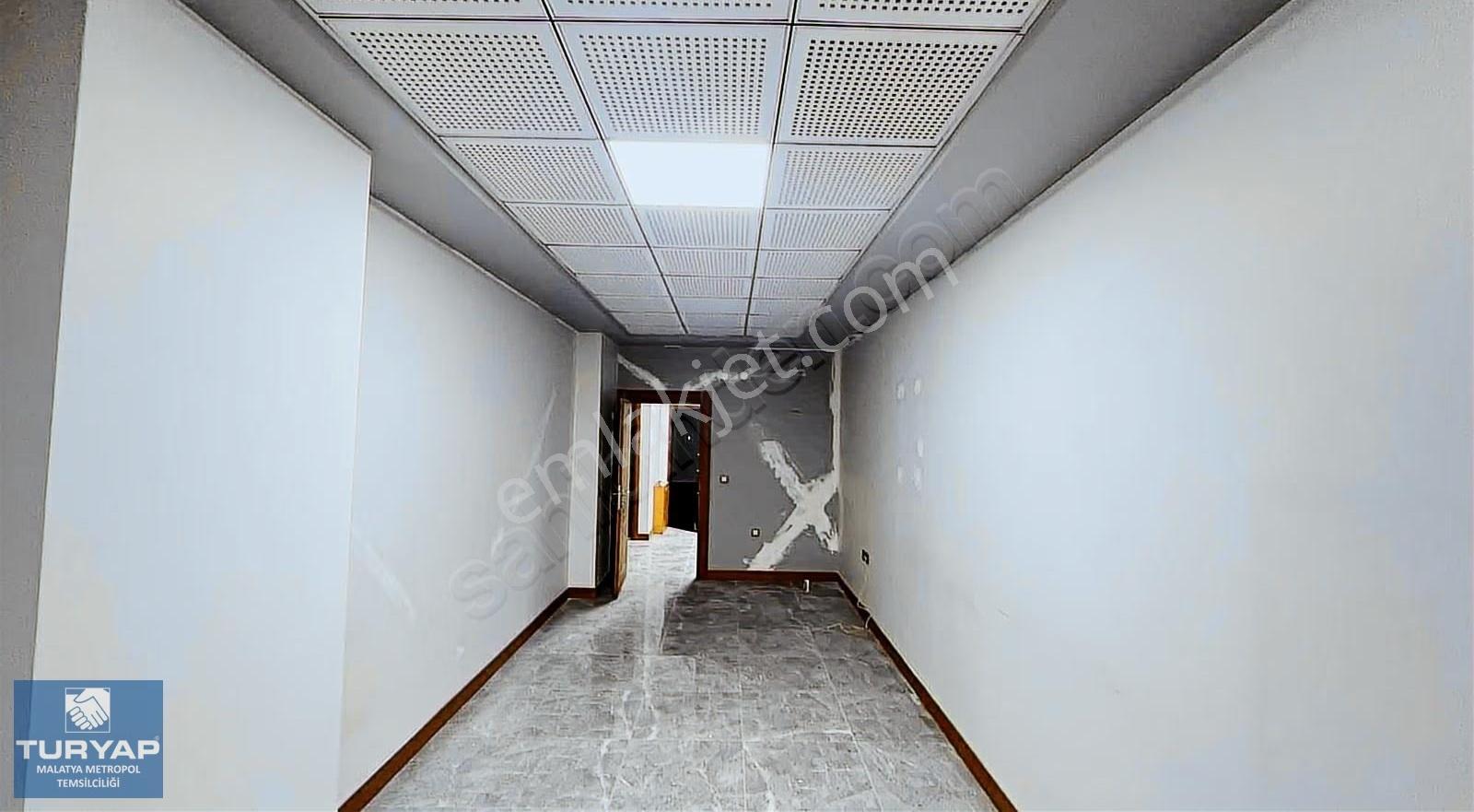 Turyap Metropol'den Çevre Yolu Üstünde Kiralık Ofis - Görsel 12