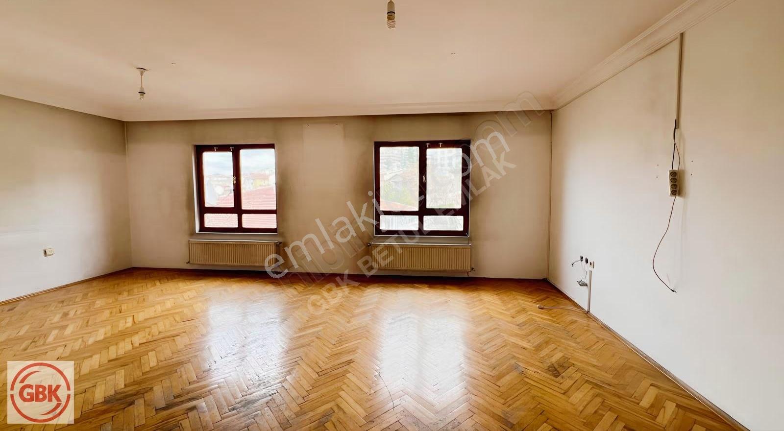 2+1 Kiralık Geniş Daire Ulaşımı Çok İyi Konumda - Görsel 28