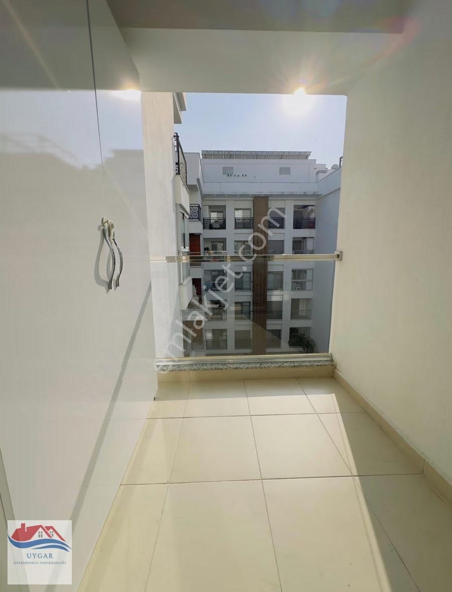Karşıyaka Bostanlı Atakent Bivalvia Sitesinde Satılık 2+1 Daire - Görsel 9