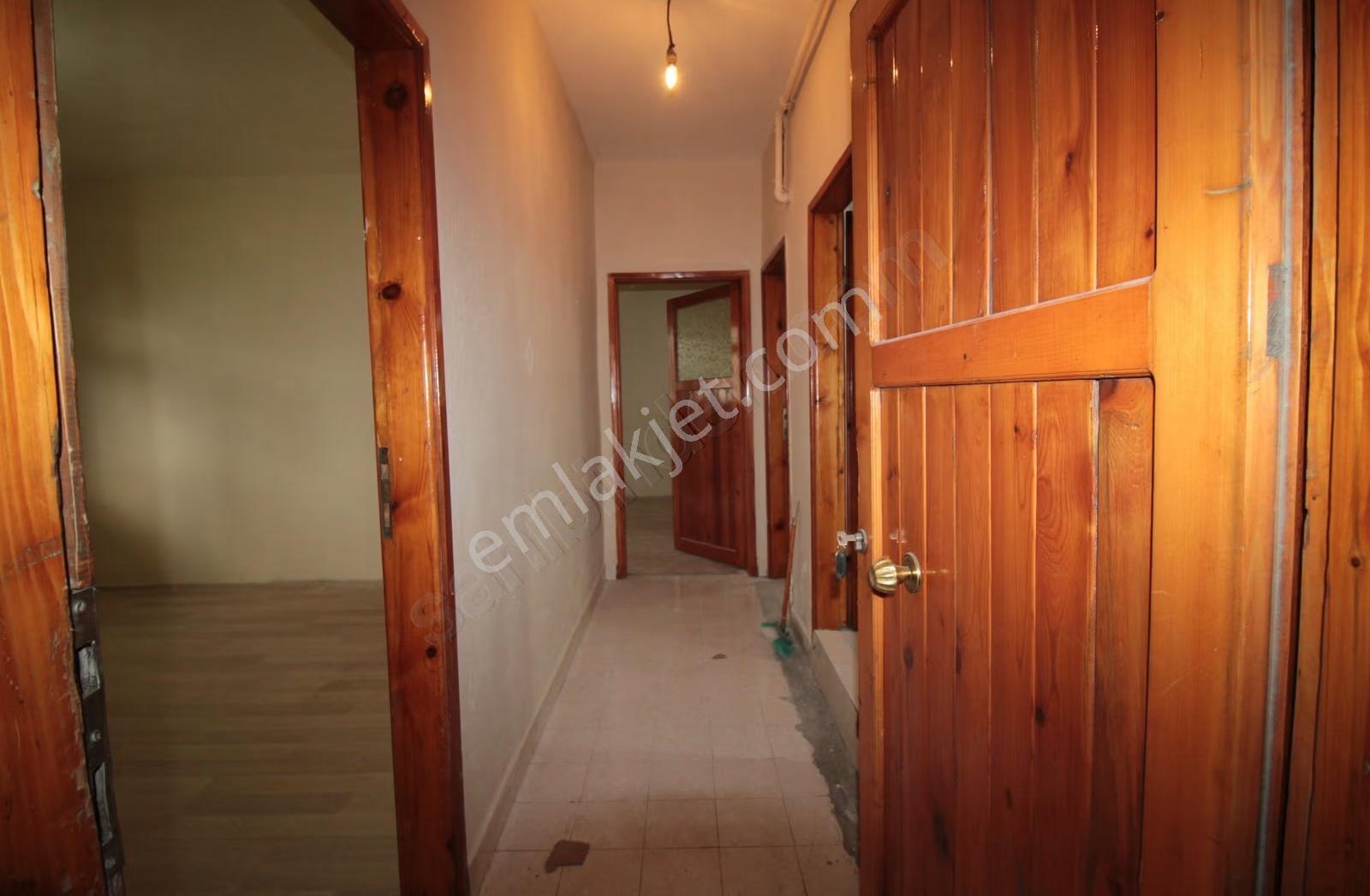 Safranbolu Belediye Kent Lokantası Üstünde Kiralık 2+0 Daire - Görsel 11