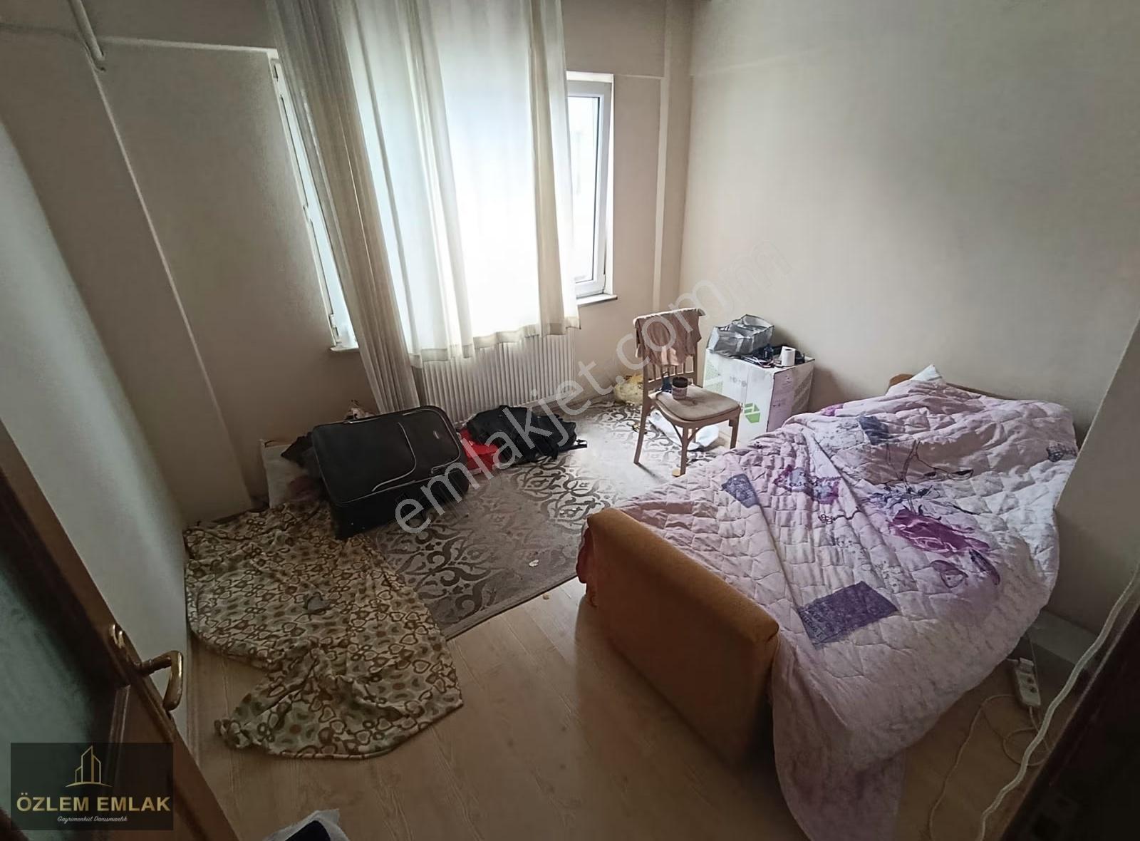 Günaydın Mahallesinde 145 M² Geniş 3+1 | 3 Balkonlu Çift Cephe - Görsel 13