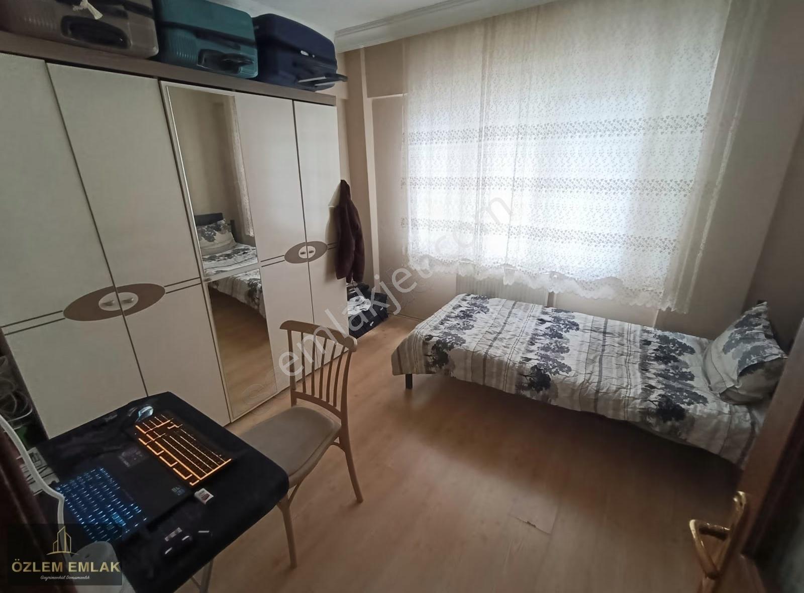 Günaydın Mahallesinde 145 M² Geniş 3+1 | 3 Balkonlu Çift Cephe - Görsel 19