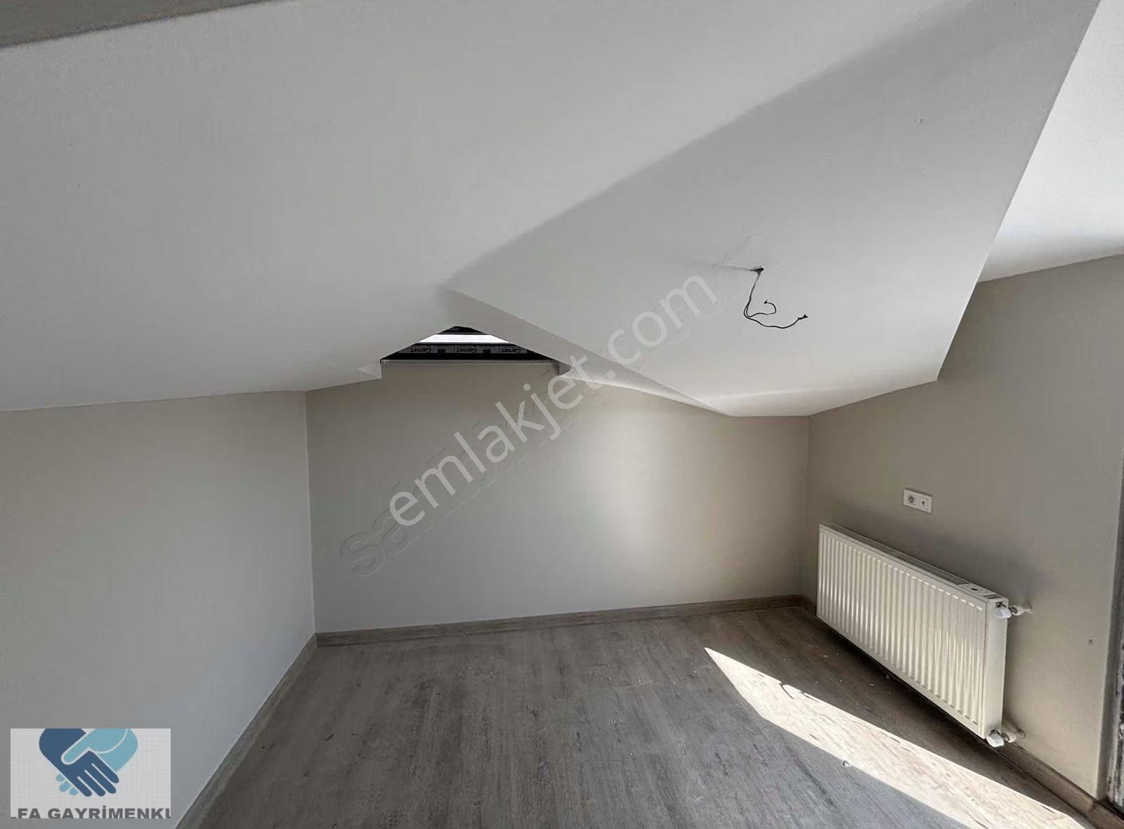 Merdivenköy'de Satılık 3+1 Dubleks Teraslı Daire - Görsel 6