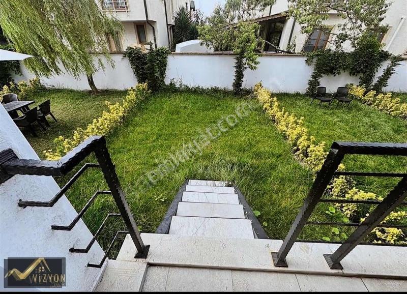 Vizyon Emlaktan Kiralık 4+1 Bahçeli 6 Adet Villa İçinde