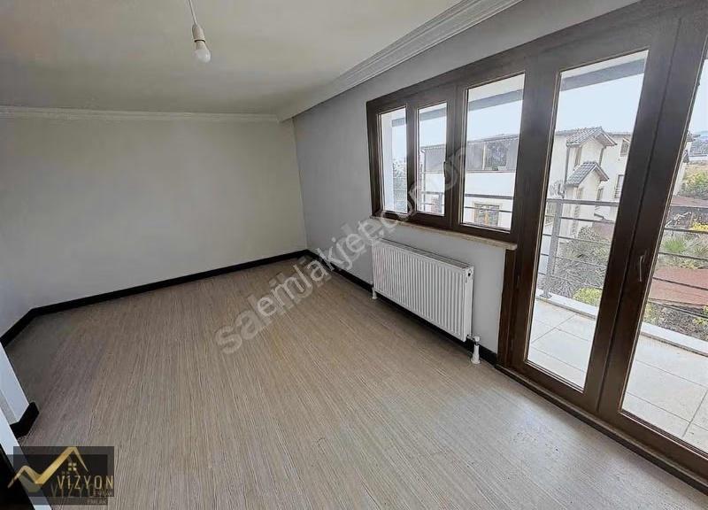 Vizyon Emlaktan Kiralık 4+1 Bahçeli 6 Adet Villa İçinde - Görsel 9