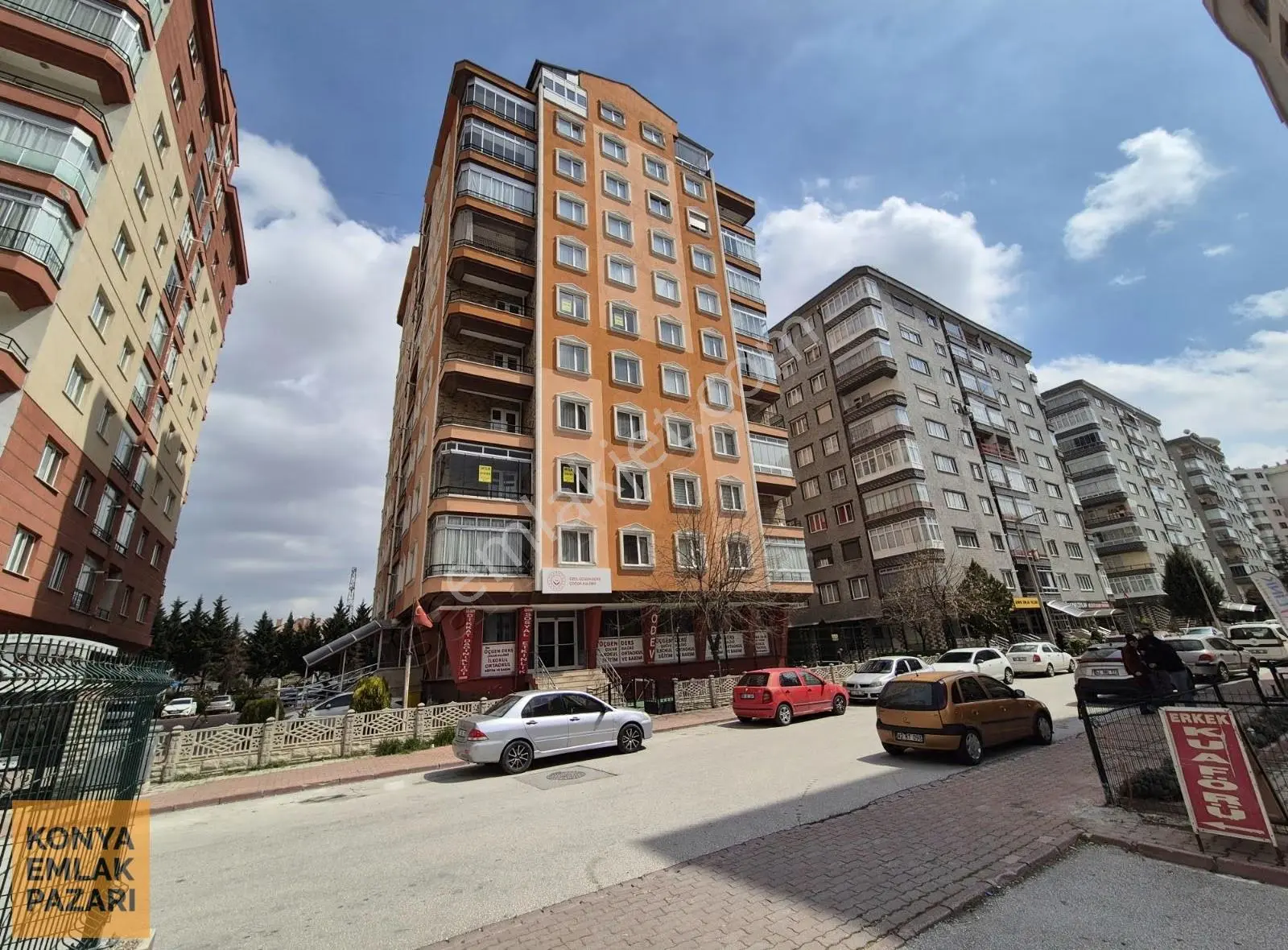 Yazır'da Tramway Cepheli 3+1 Arakat Satılık Temiz Daire - Görsel 2