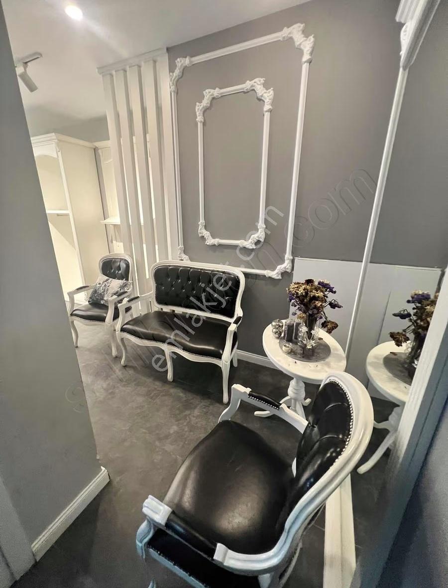 Altıkat Emlaktan Kiralık Lüx Giyim Mağazası - Görsel 20