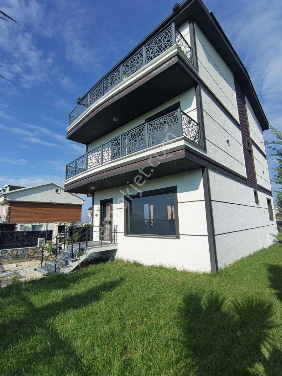 Satılık 320 M2 Arsa İçi 300 M2 Kullanımlı 6+1 Müstakil Villa - Görsel 18