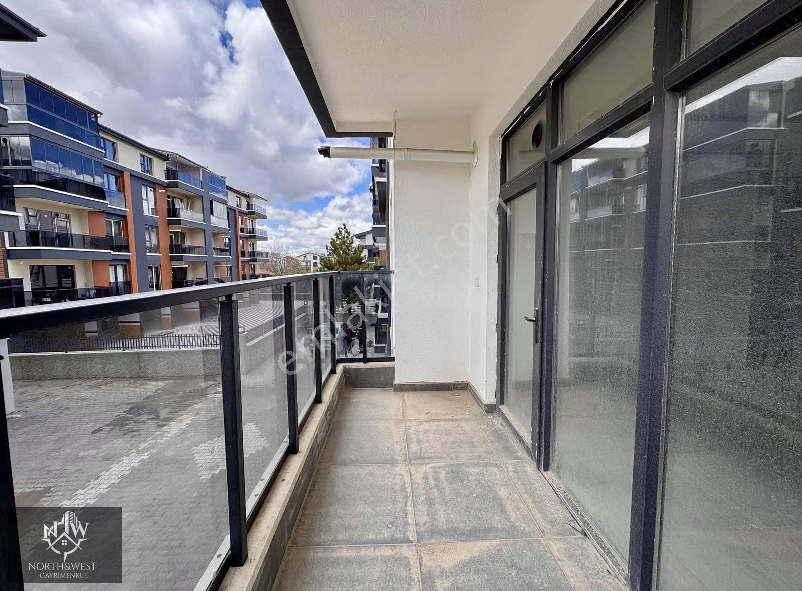 North West'ten İncek'te Ara Kat Geniş Kiralık 2+1 Daire !!! - Görsel 18