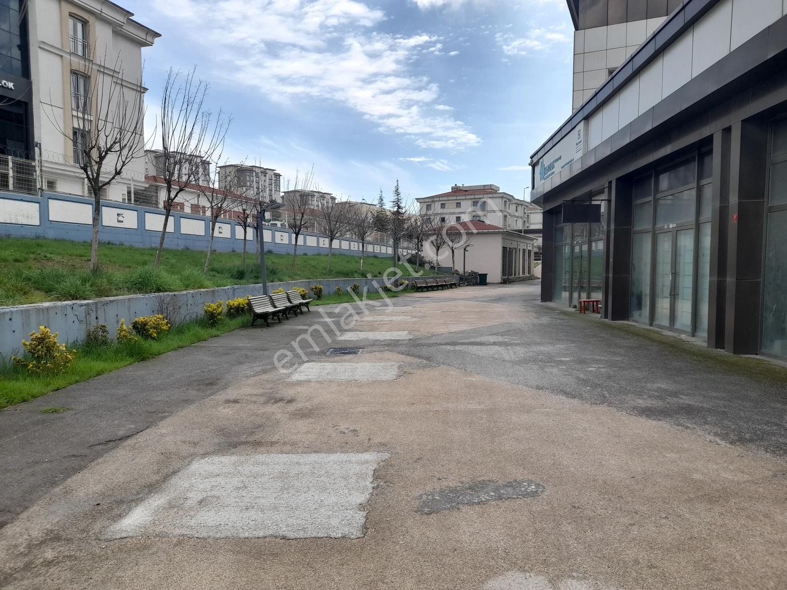 Bahçekent Ticaret Merkezinde 85 M2 (dükkan) - Görsel 2