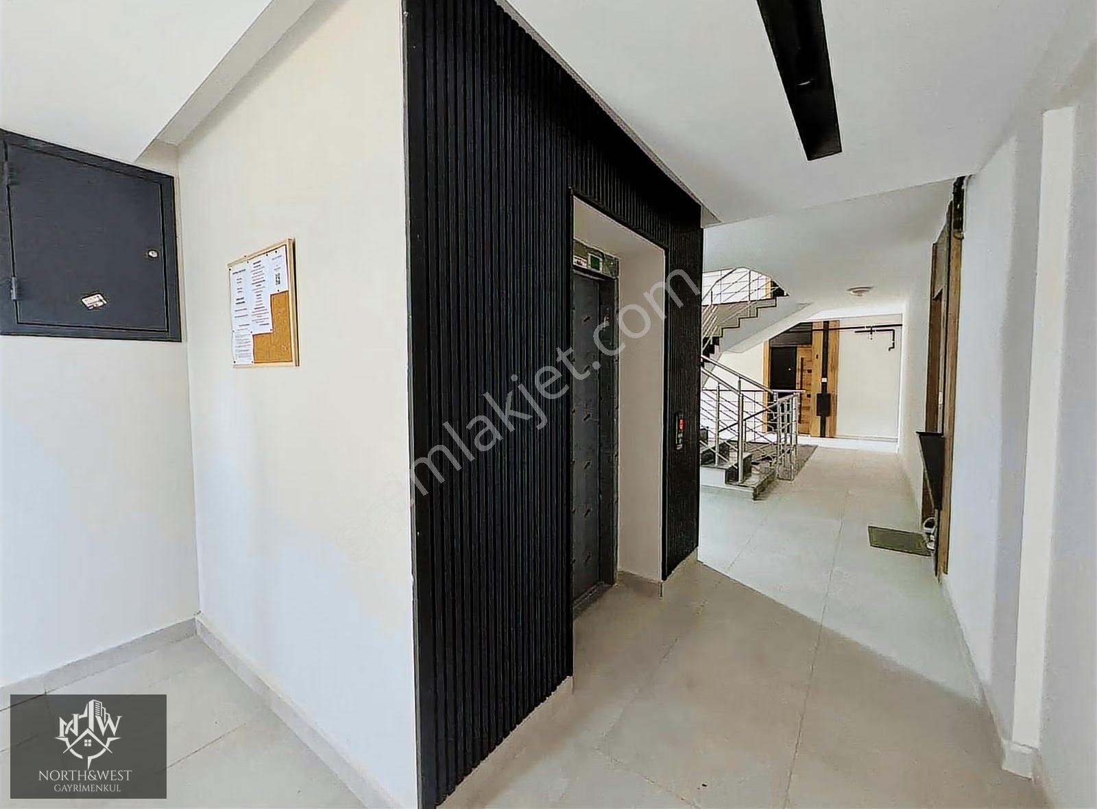 İncek'te 1.86 Kredili Bahçe Kullanımlı İskanlı Lüks 1+1 Daire - Görsel 25