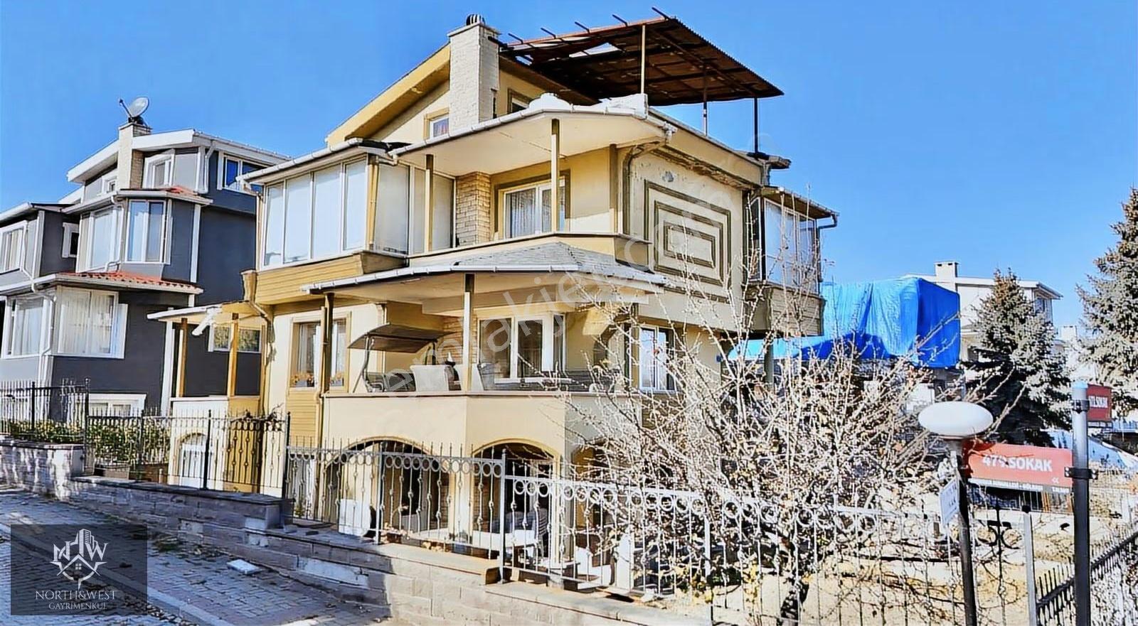 North&west'ten Gölbaşı Gökkuşağı Sitesinde Satılık 4+2 Villa - Görsel 26