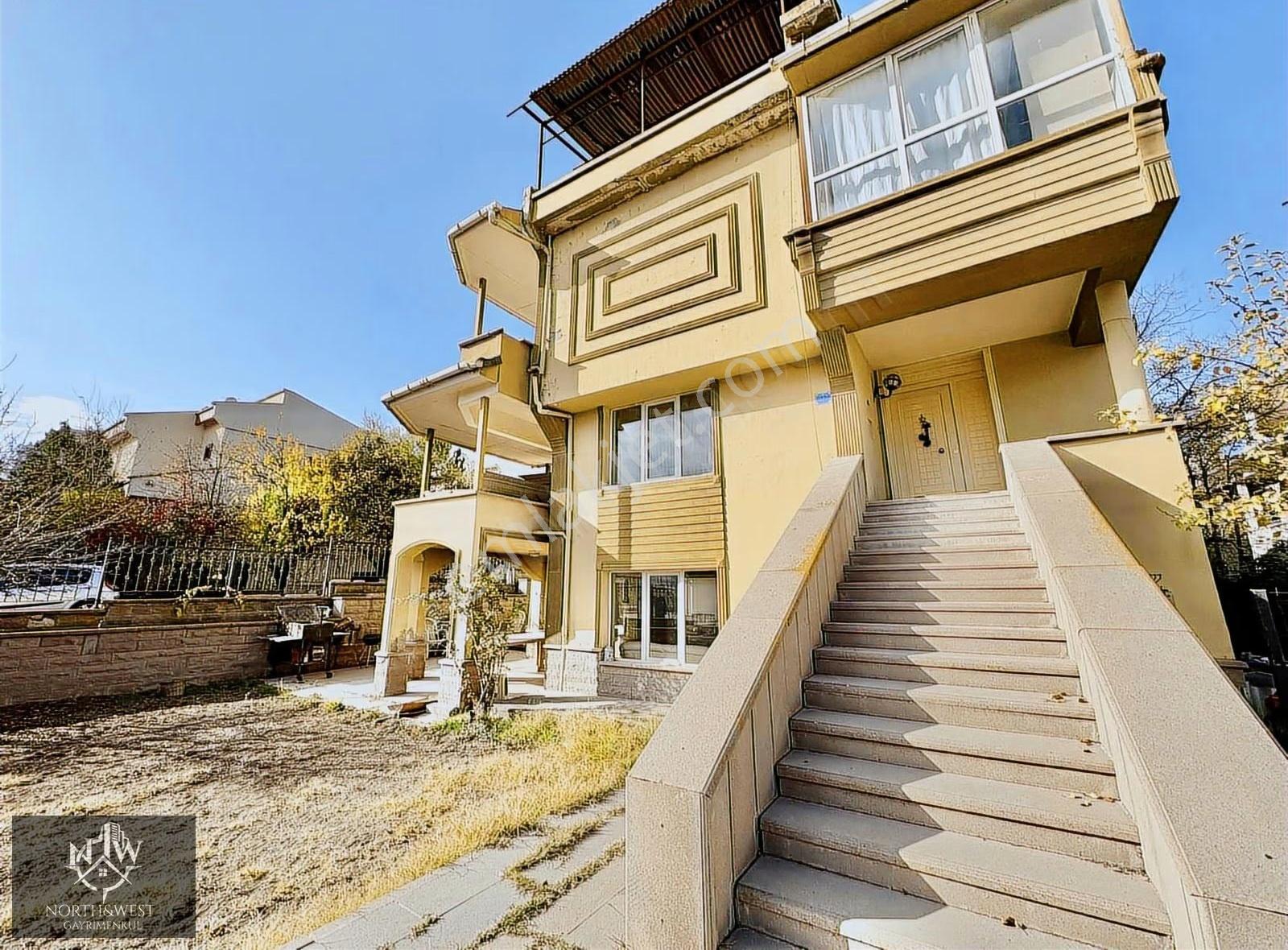 North&west'ten Gölbaşı Gökkuşağı Sitesinde Satılık 4+2 Villa - Görsel 23