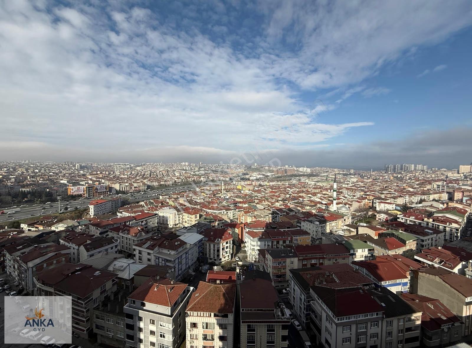Venezia'da Şehir Mnz Kullanıma Hazır Boş Satılık 1+1 Daire