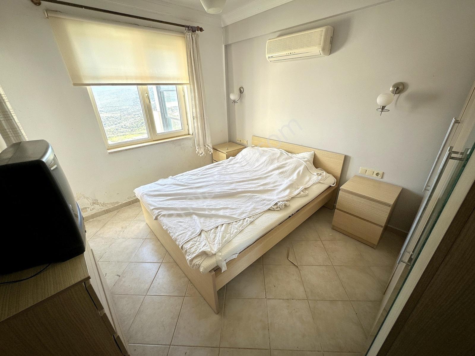 Adabükü Plajlı Site 12 Ay Yaşam Uygun Manzaralı 2+1 Eşyalı Daire - Görsel 28