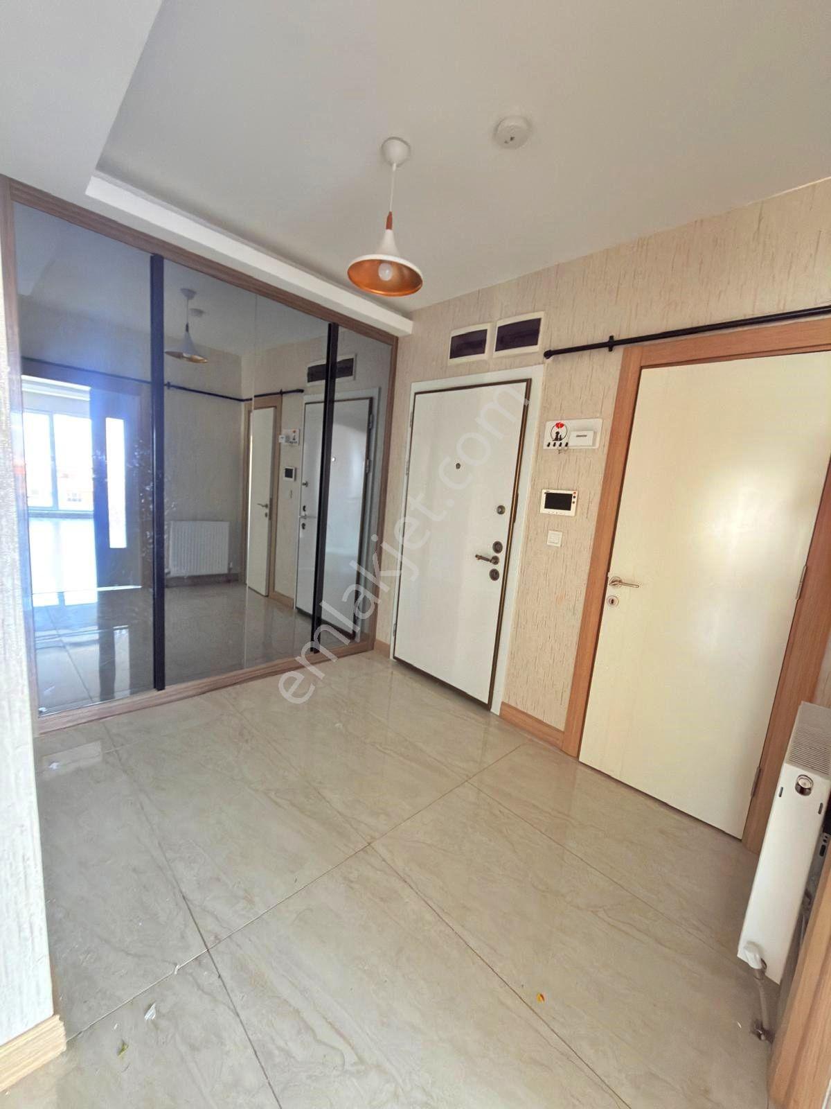 **yıldız'dan 7/24 Güvenlikli Sitede Merkezde Çift Balkon 3.5+1* - Görsel 19