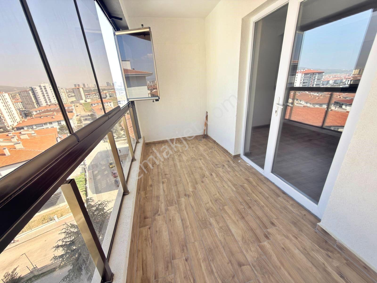 **yıldız'dan 7/24 Güvenlikli Sitede Merkezde Çift Balkon 3.5+1* - Görsel 11