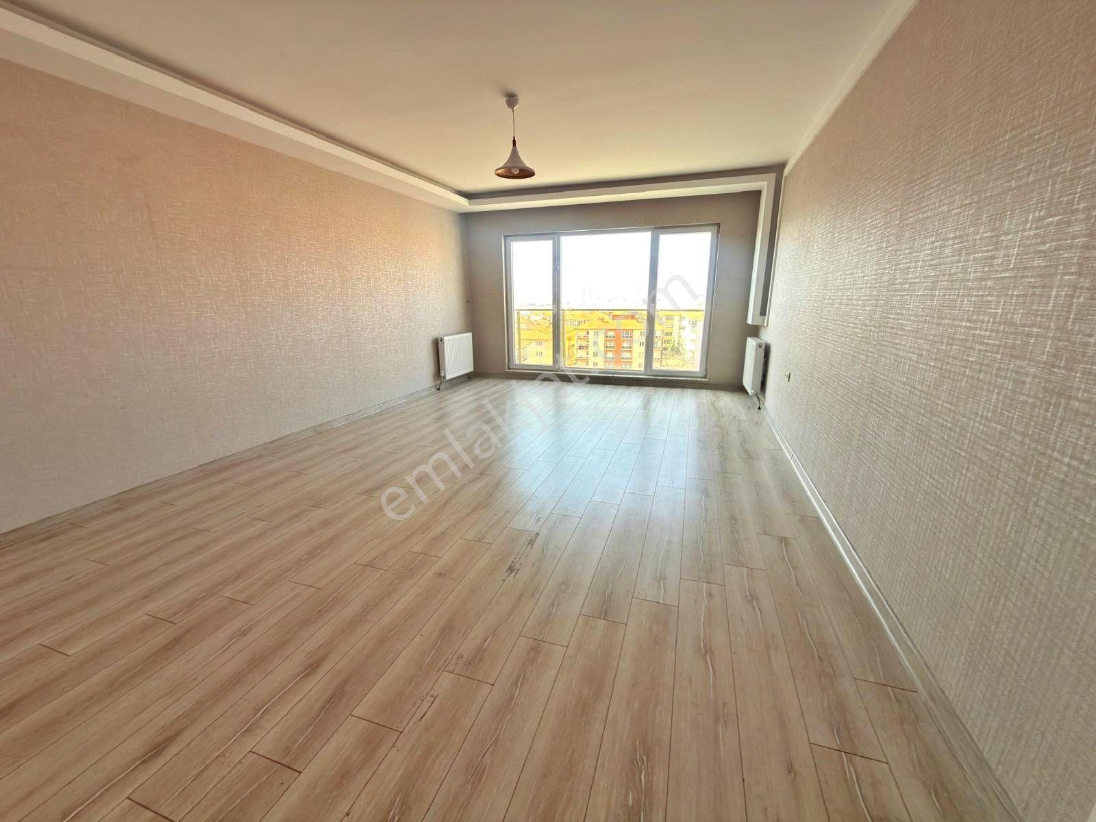 **yıldız'dan 7/24 Güvenlikli Sitede Merkezde Çift Balkon 3.5+1* - Görsel 14