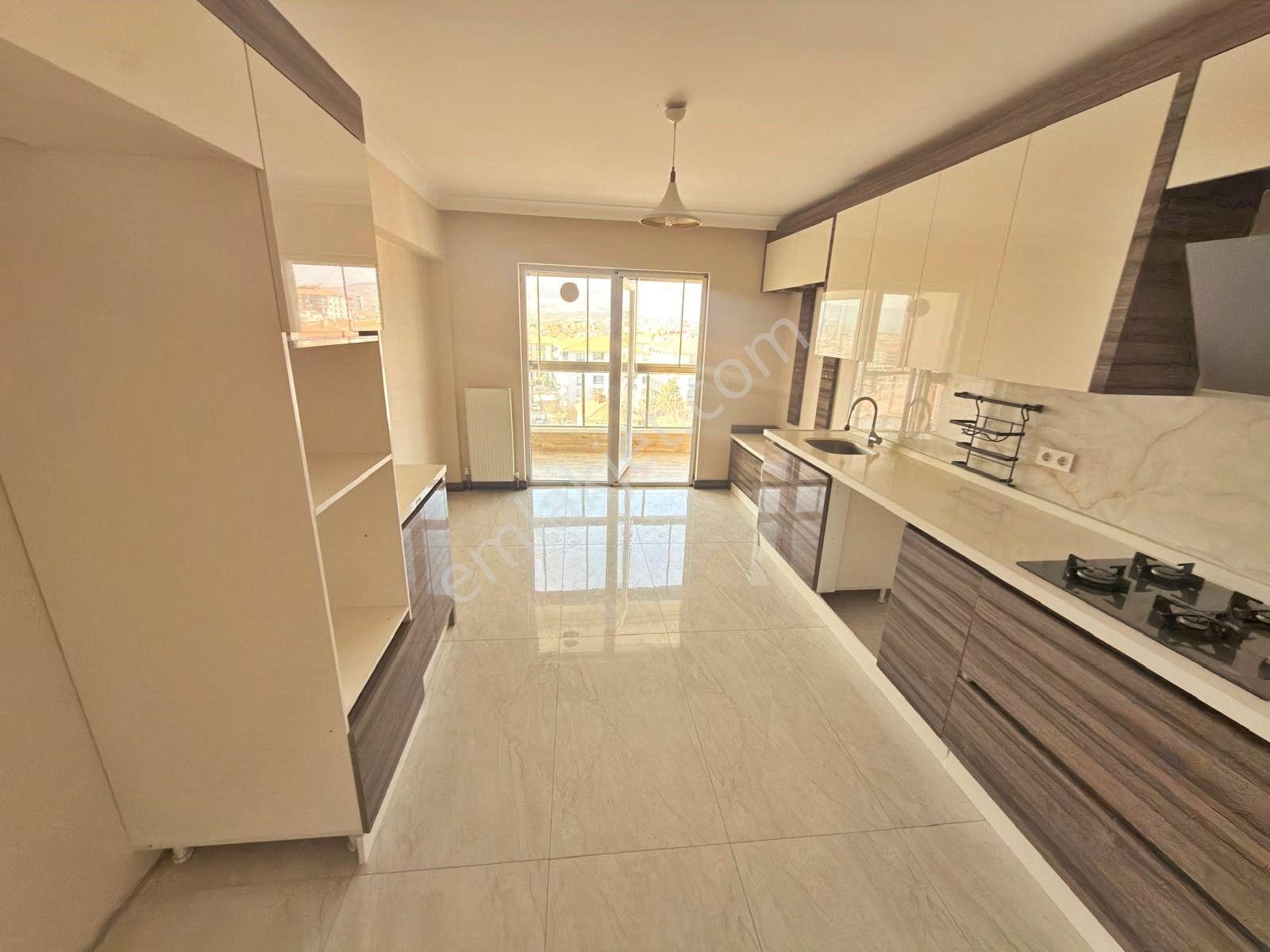 **yıldız'dan 7/24 Güvenlikli Sitede Merkezde Çift Balkon 3.5+1* - Görsel 6