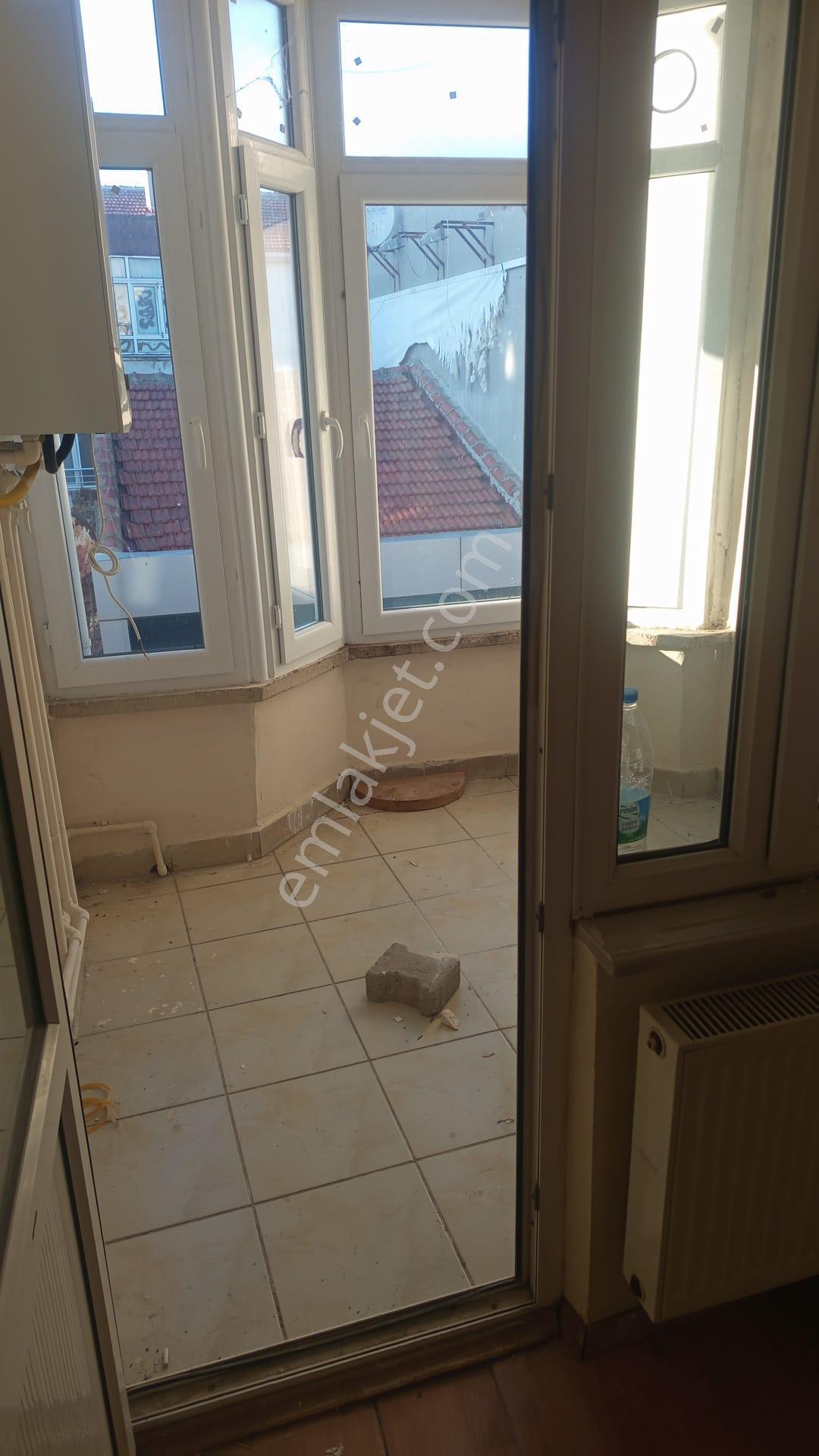Neron Gayrimenkul'den Çarşının Göbeğinde Kiralık Ofis Veya Daire - Görsel 8