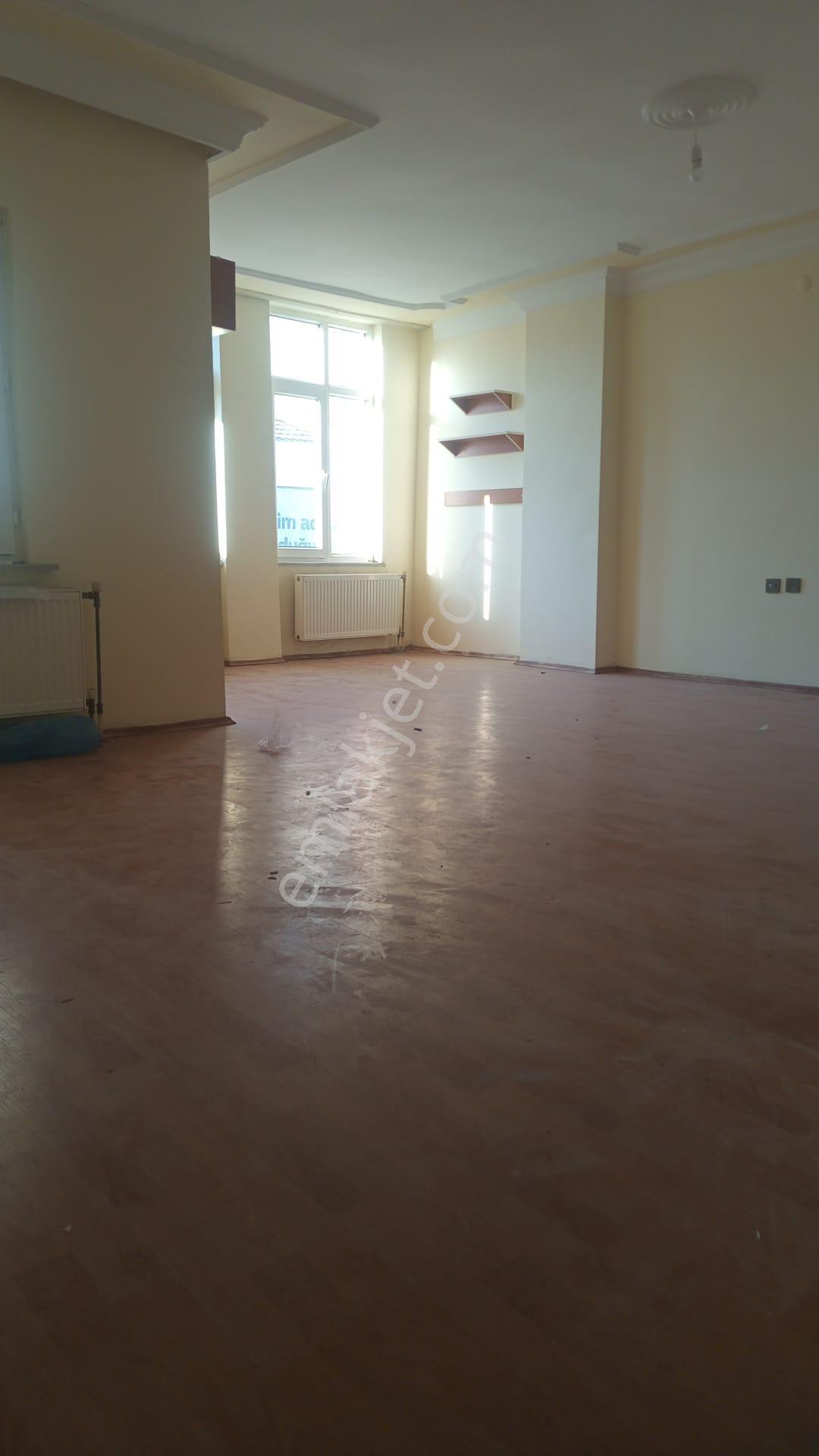 Neron Gayrimenkul'den Çarşının Göbeğinde Kiralık Ofis Veya Daire - Görsel 7