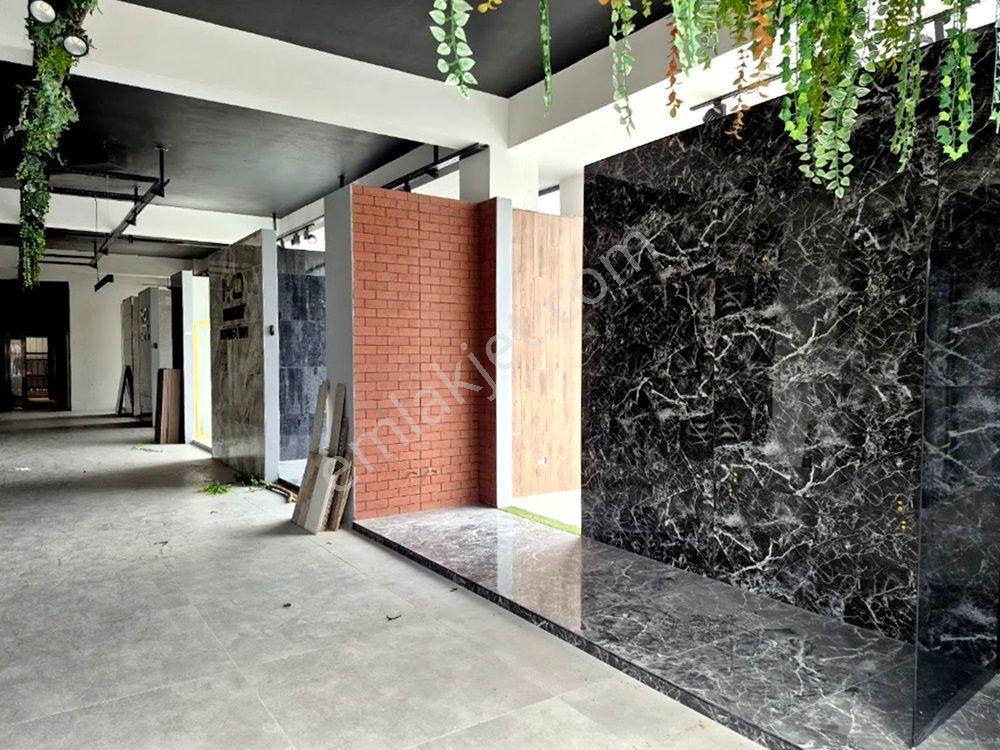 Adapazarı Merkezde Kiralık 640 M² Geniş Kullanımlı Köşe Dükkan - Görsel 8