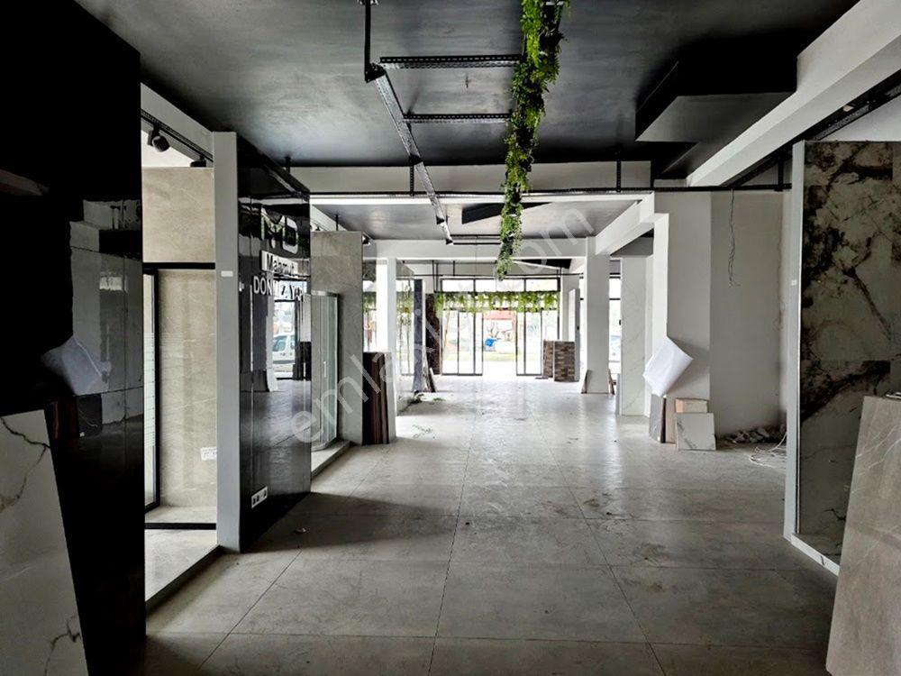 Adapazarı Merkezde Kiralık 640 M² Geniş Kullanımlı Köşe Dükkan - Görsel 12