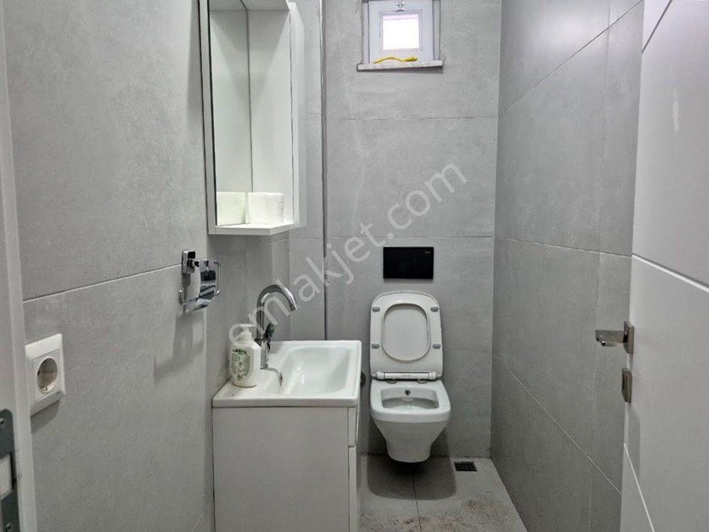 Adapazarı Merkezde Kiralık 640 M² Geniş Kullanımlı Köşe Dükkan - Görsel 15