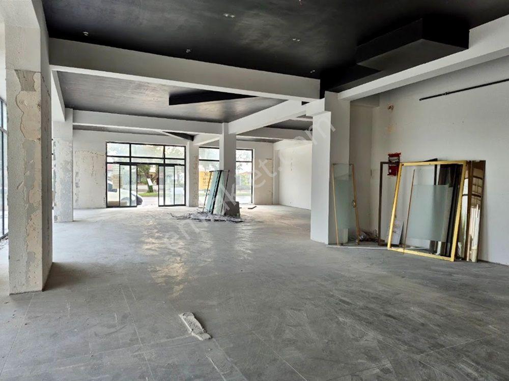 Adapazarı Merkezde Kiralık 640 M² Geniş Kullanımlı Köşe Dükkan - Görsel 19