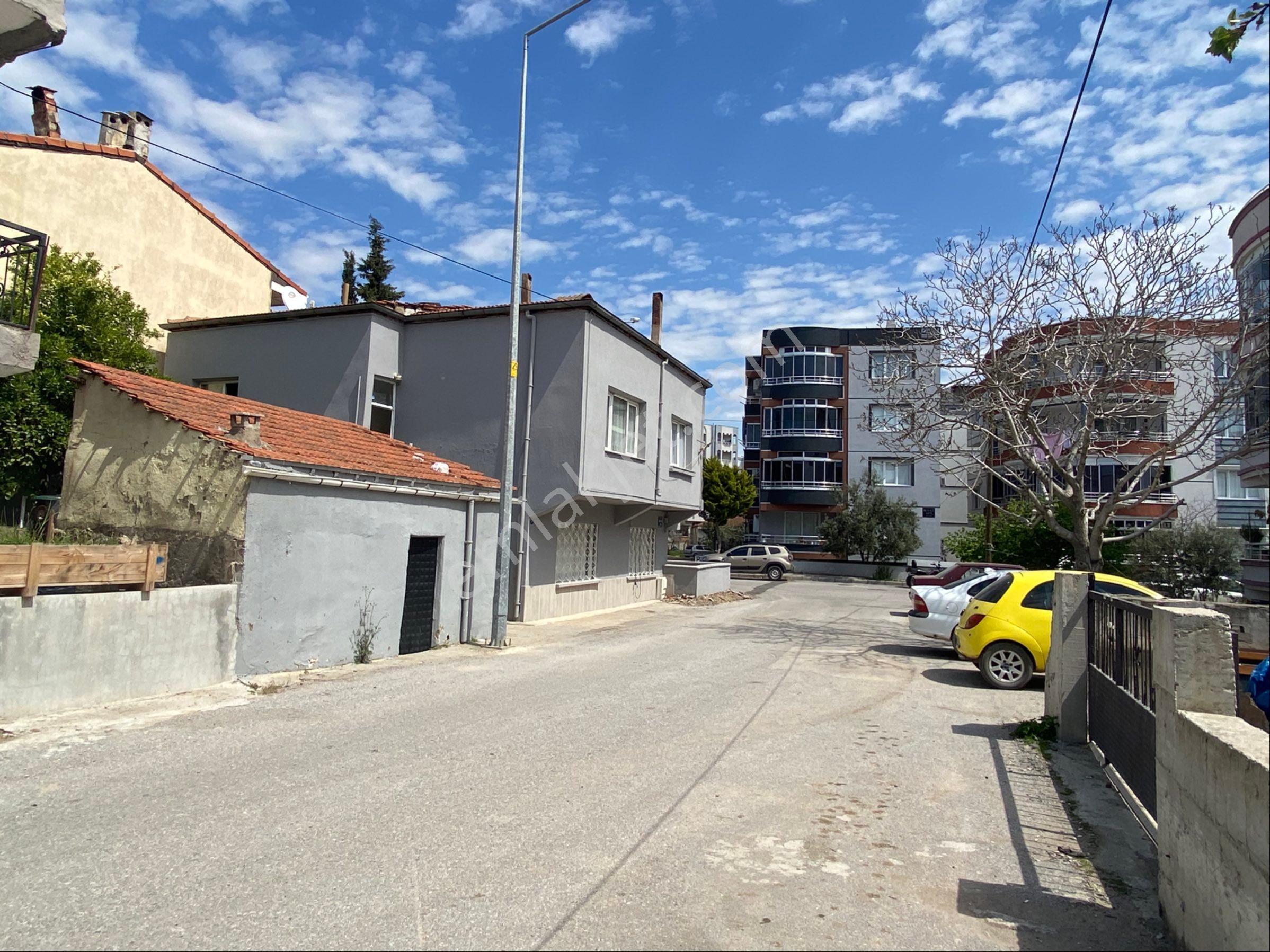 Aliağa Yenimahalle'de 2 Katlı Komple Satılık Müstakil Bina - Görsel 14