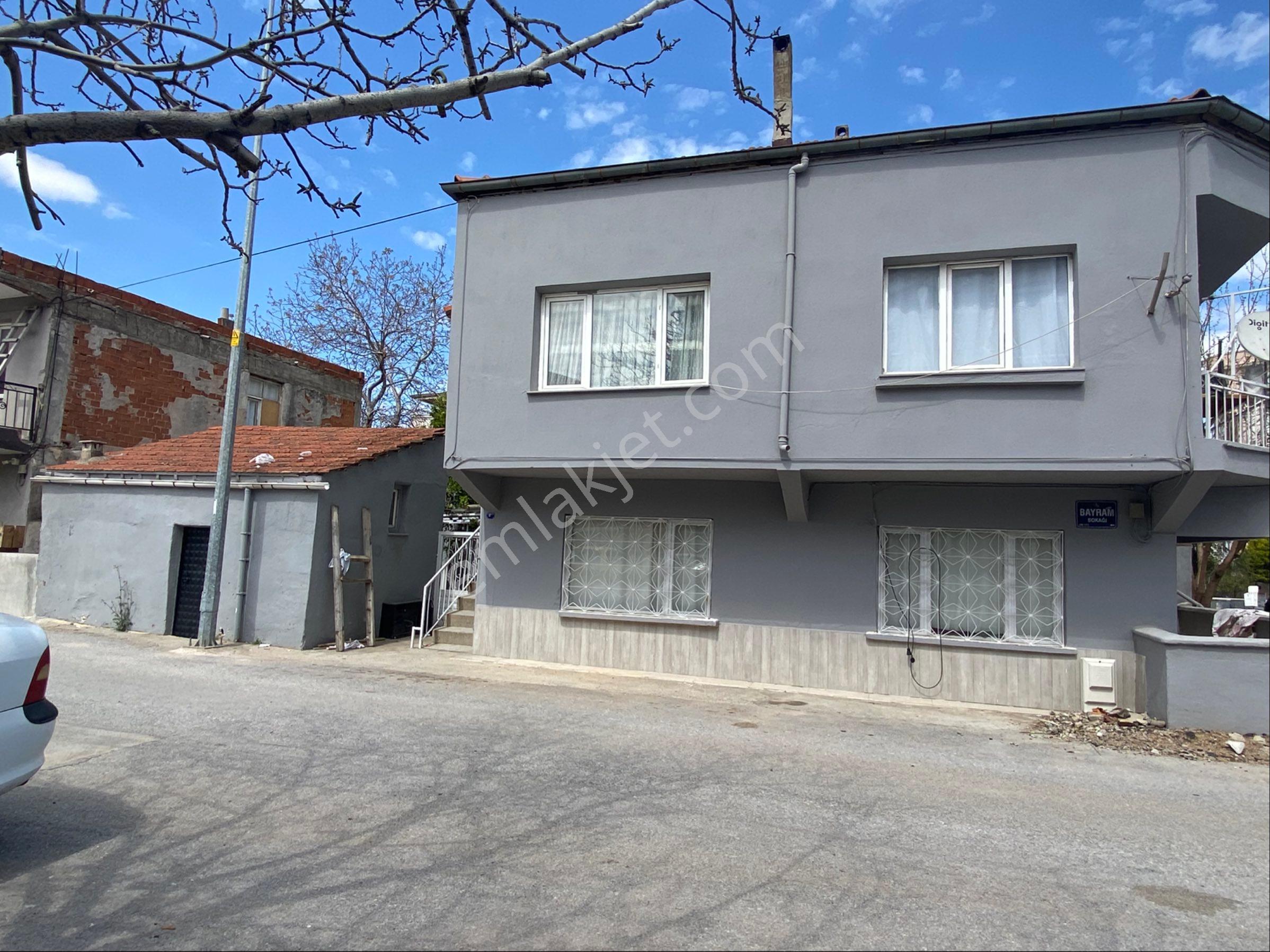 Aliağa Yenimahalle'de 2 Katlı Komple Satılık Müstakil Bina - Görsel 13