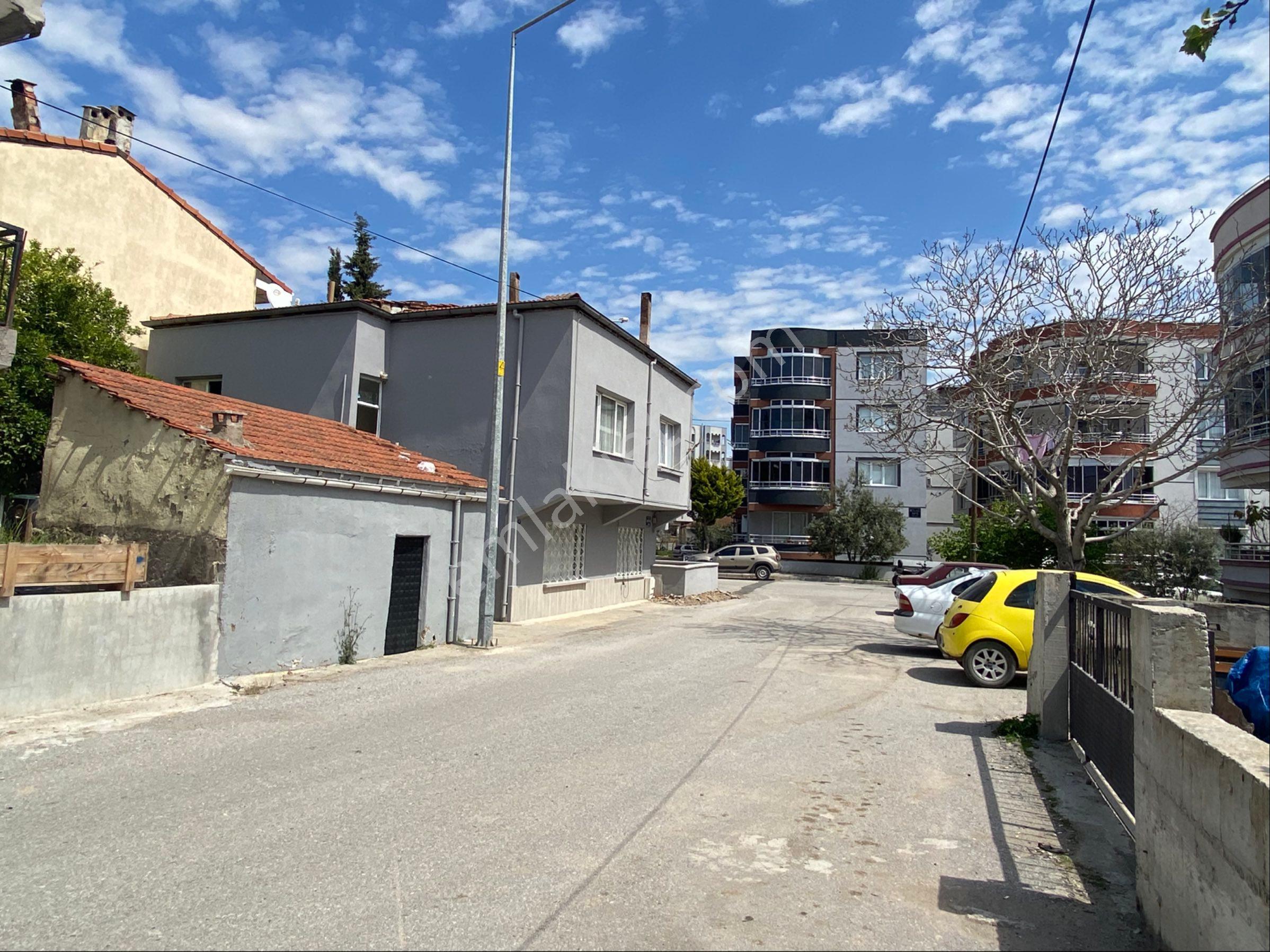Aliağa Yenimahalle'de 2 Katlı Komple Satılık Müstakil Bina - Görsel 23