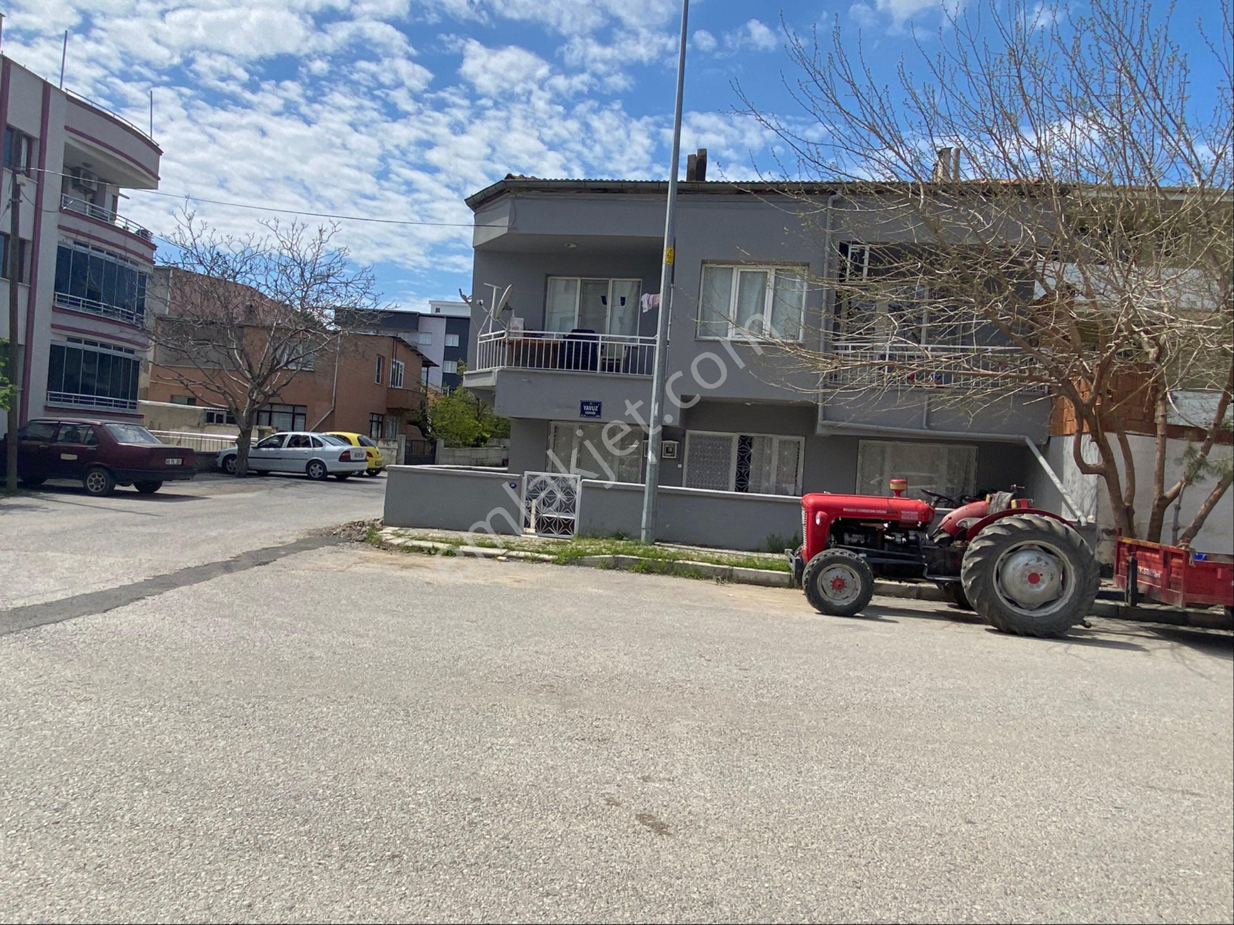 Aliağa Yenimahalle'de 2 Katlı Komple Satılık Müstakil Bina - Görsel 9