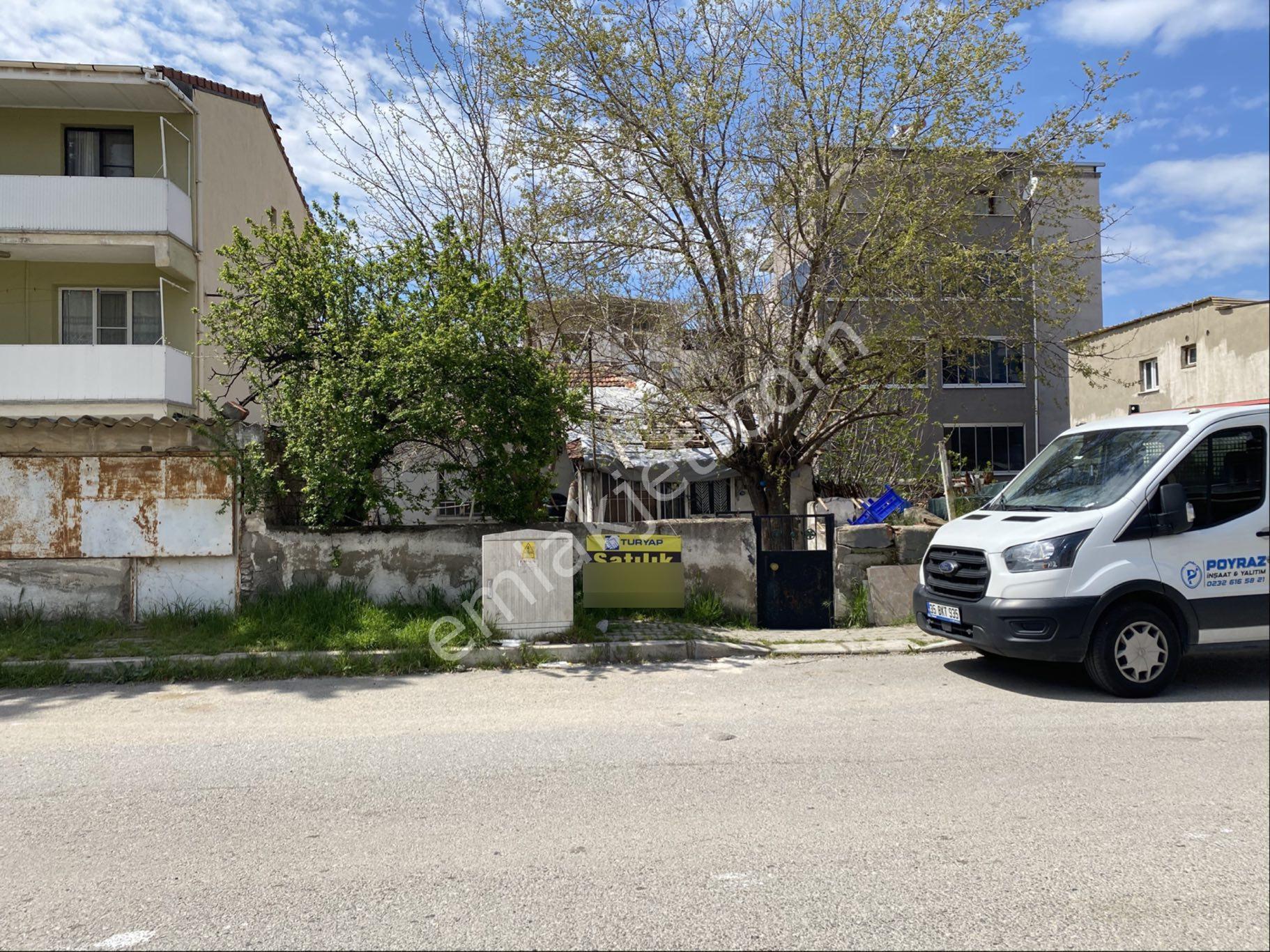 Aliağa Yenimahalle'de 2 Katlı Komple Satılık Müstakil Bina - Görsel 19