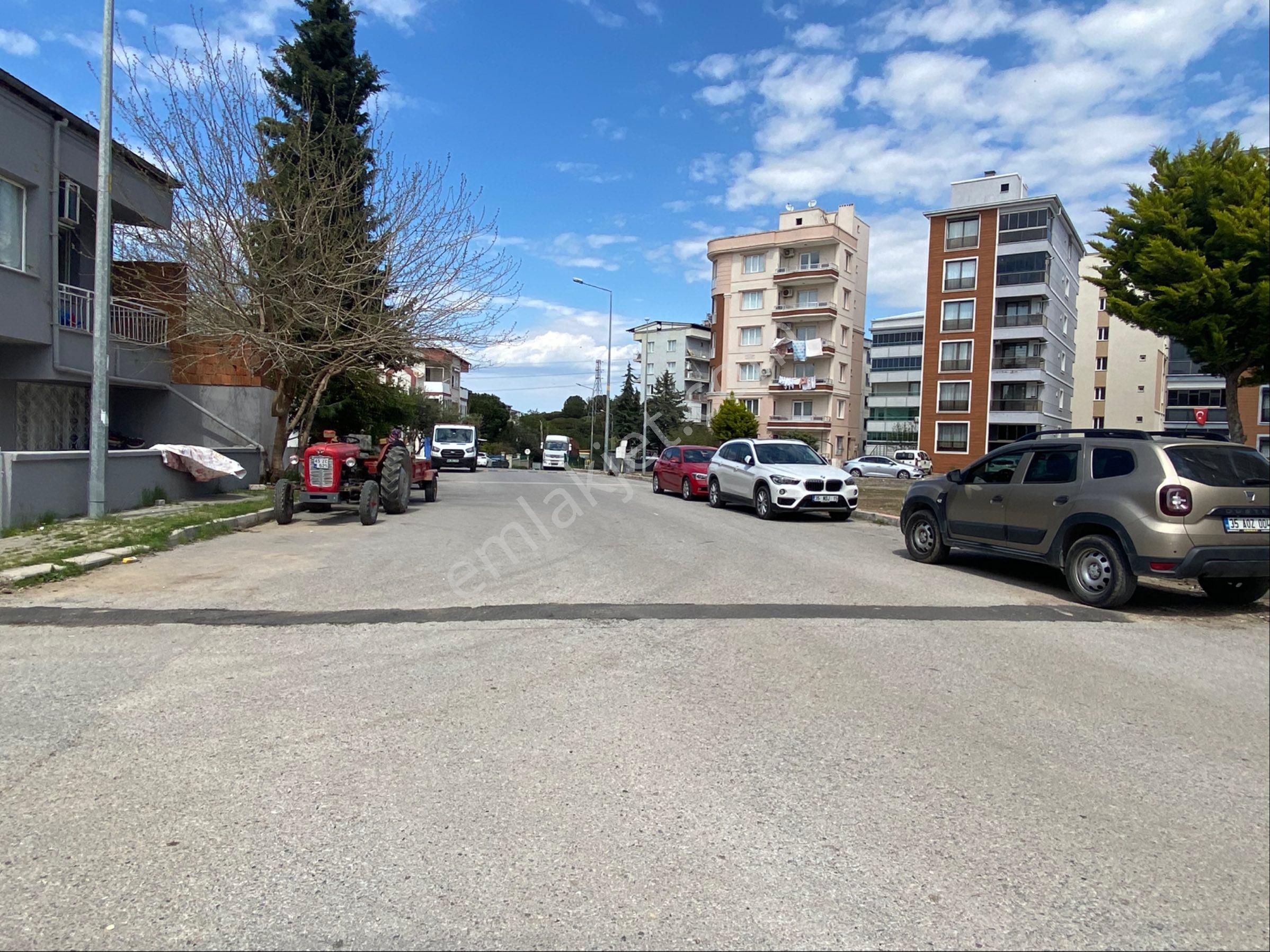 Aliağa Yenimahalle'de 2 Katlı Komple Satılık Müstakil Bina - Görsel 25