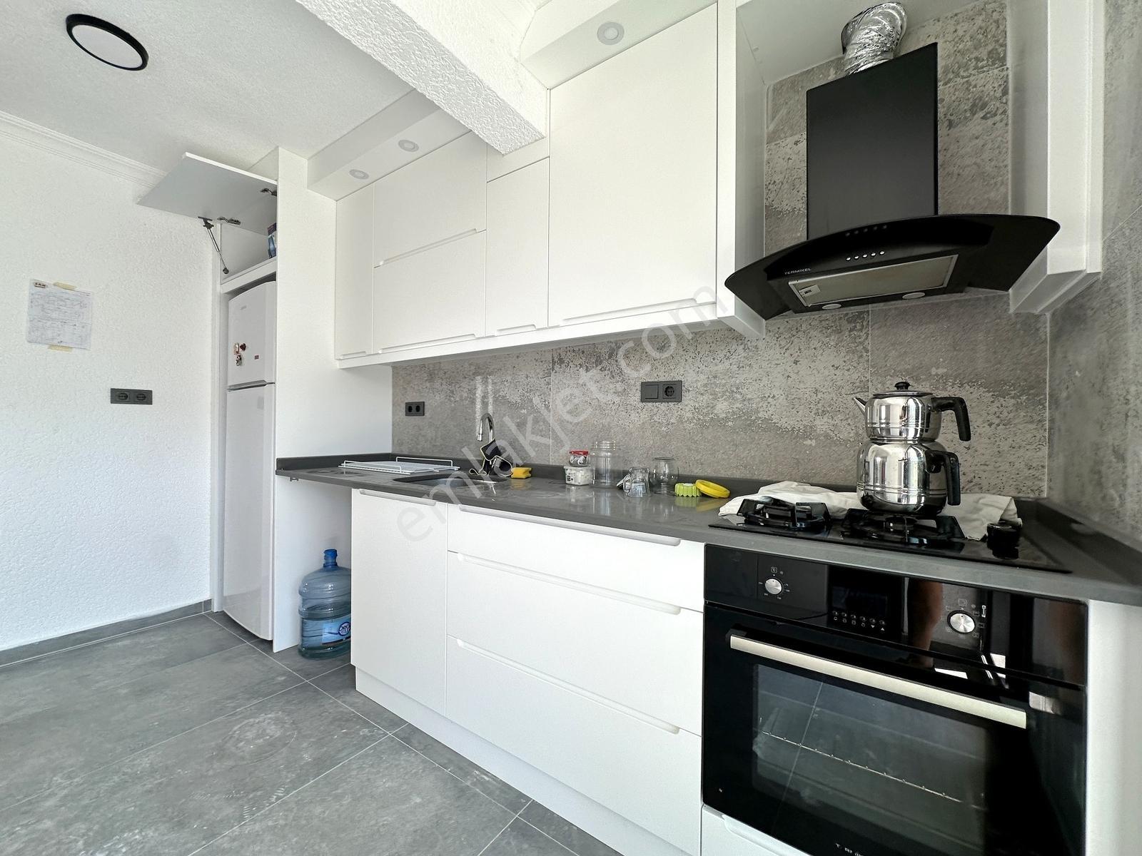 Adabükü İncekum Plajlı Sahil Evlerinde Manzaralı Bakımlı Villa - Görsel 32