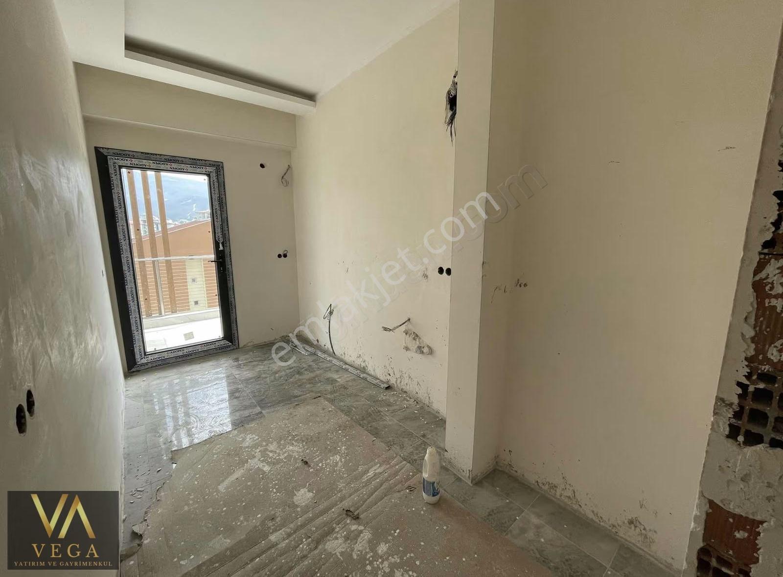 Güzelyurt Mahallesi'nde Site İçi Satılık Sıfır 2+1 95m2 Arakat - Görsel 14