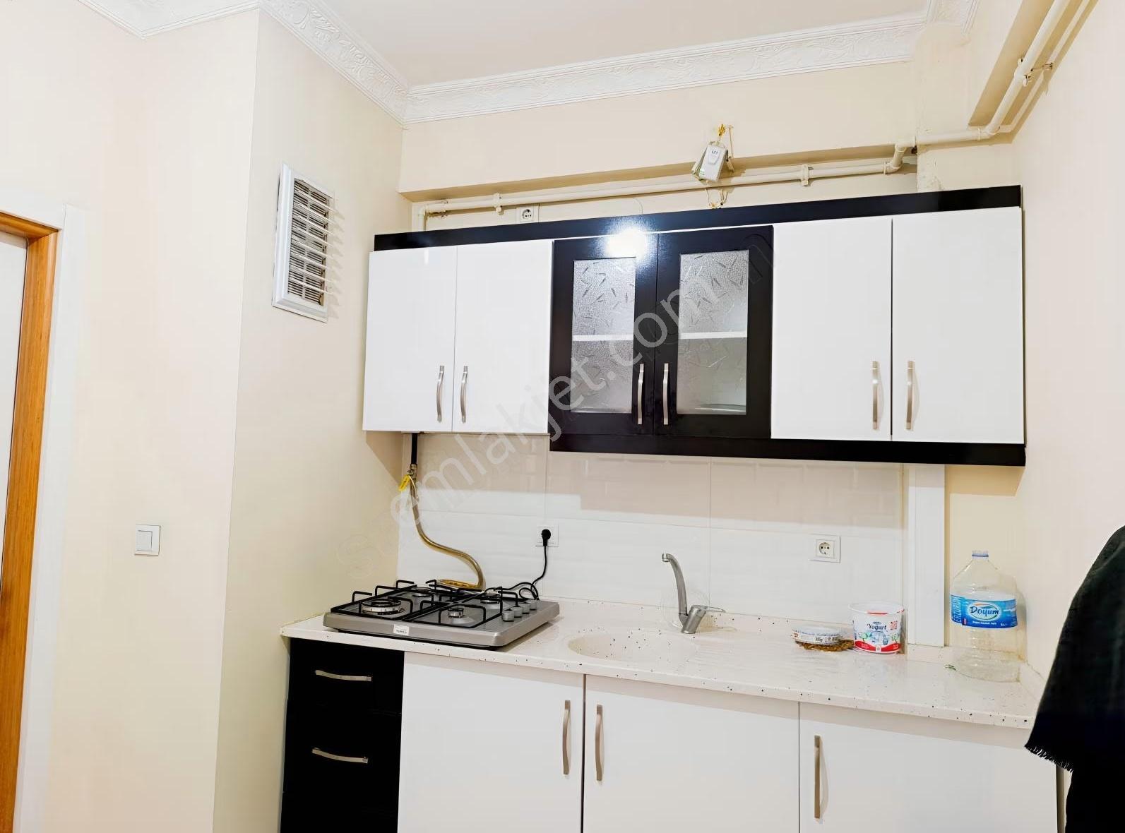 Şehitler Mahallesinde Kiralık Eşyalı 2+1 Arakatta Daire - Görsel 4