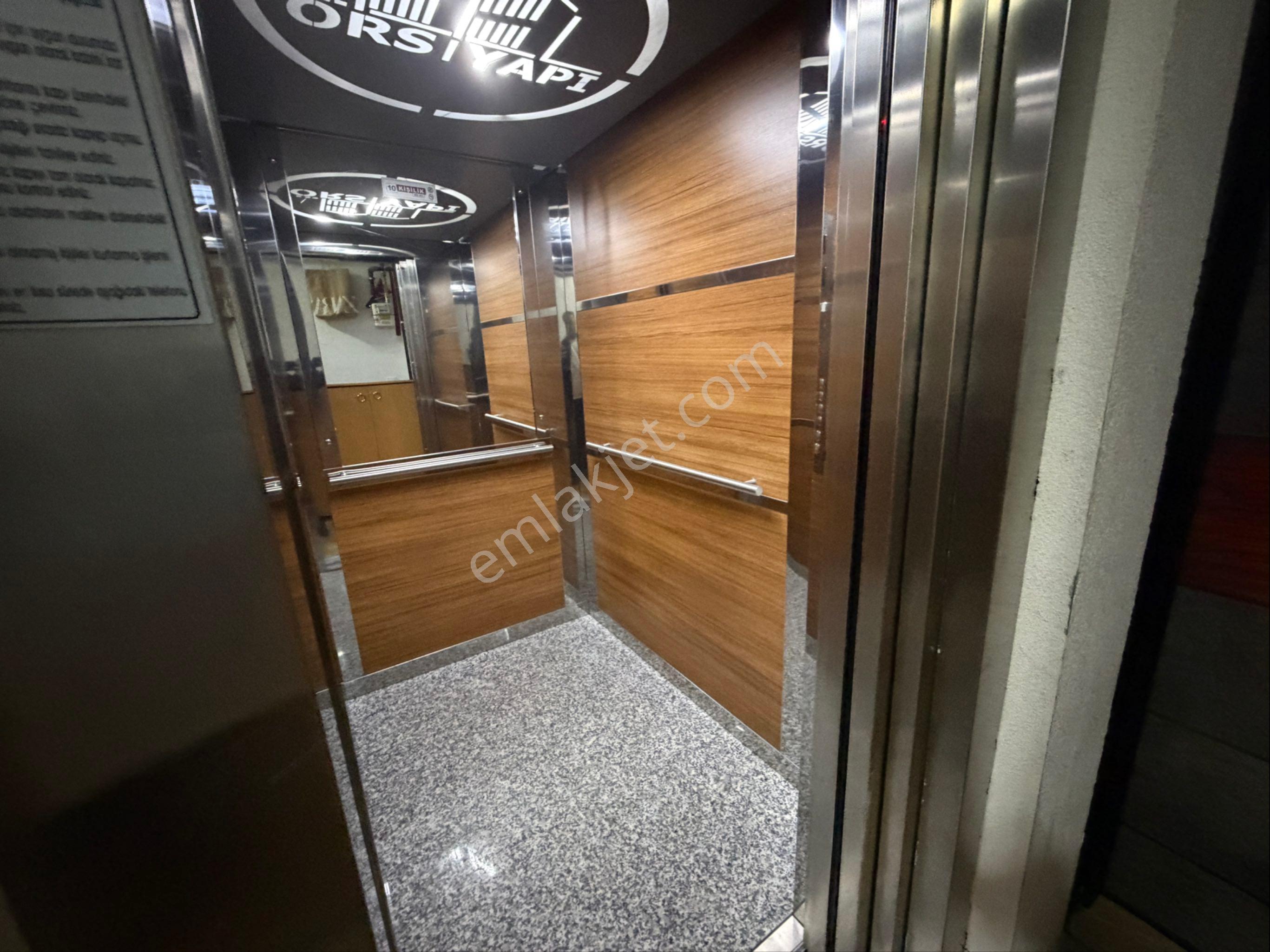 Remaxtan Üst Katı Yüksek Tavanlı, Kullanışlı Ferah Dubleks Daire - Görsel 5