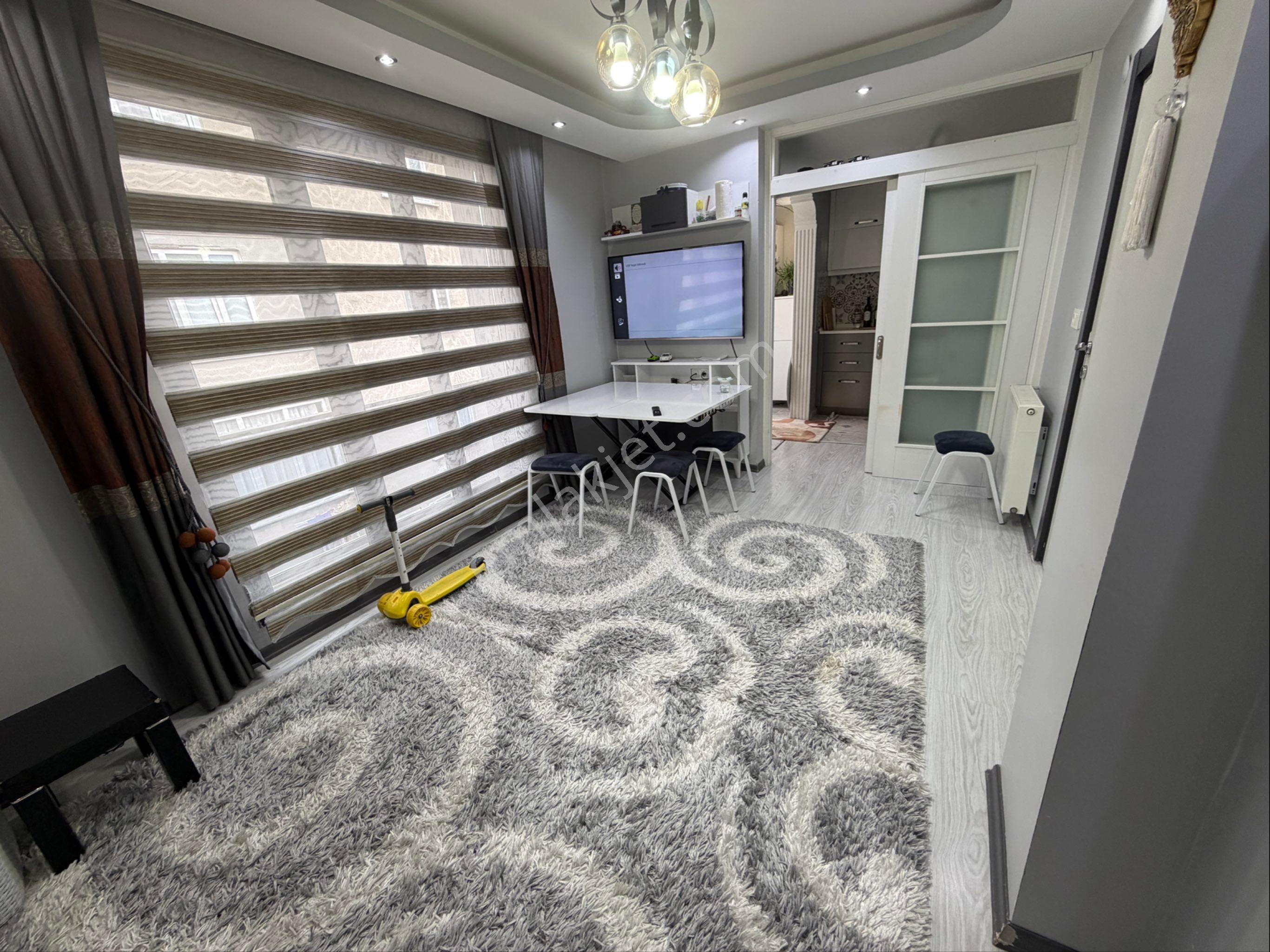Remaxtan Üst Katı Yüksek Tavanlı, Kullanışlı Ferah Dubleks Daire - Görsel 15
